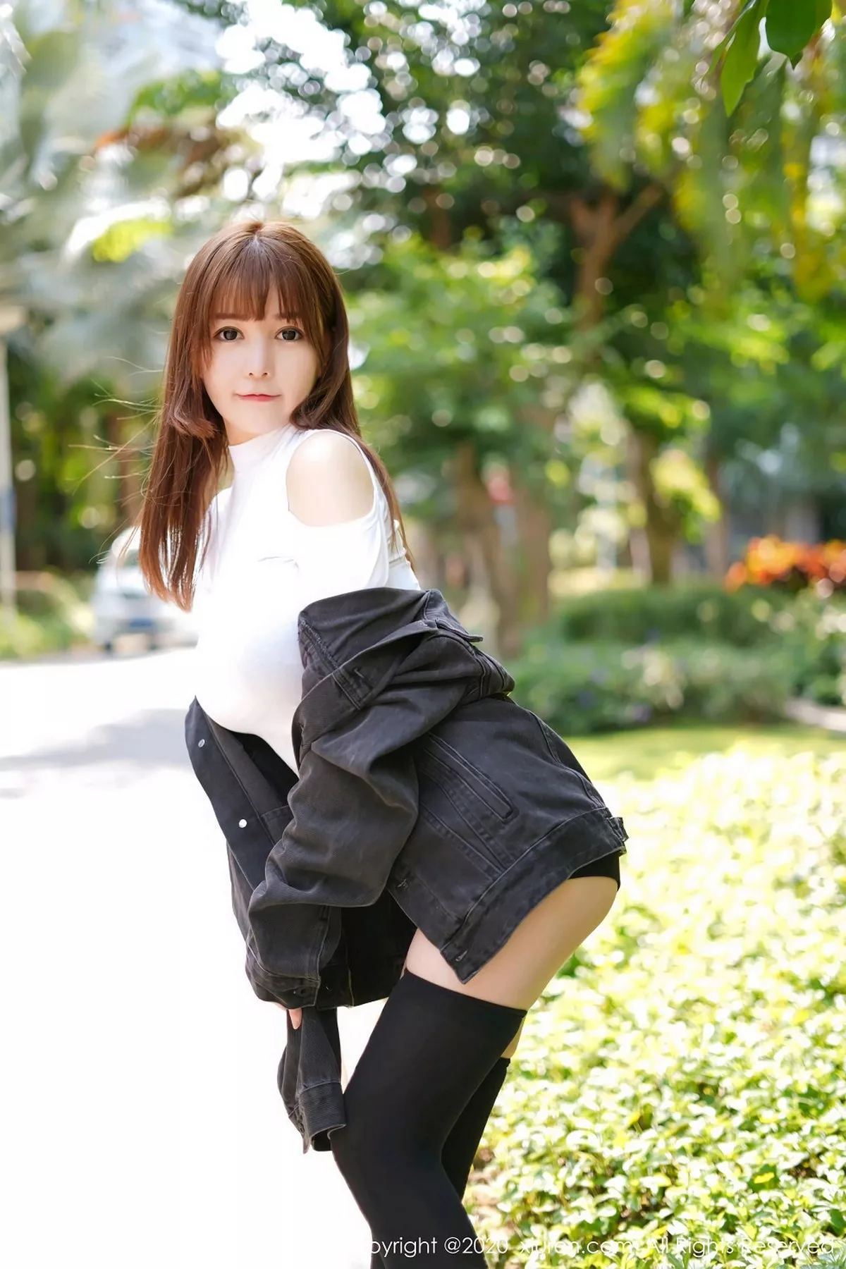 秀人集.com_[XiuRen秀人网]No.2147_嫩模UU酱户外脱黑色外套露魔鬼身材童颜巨乳完美诱惑写真83P