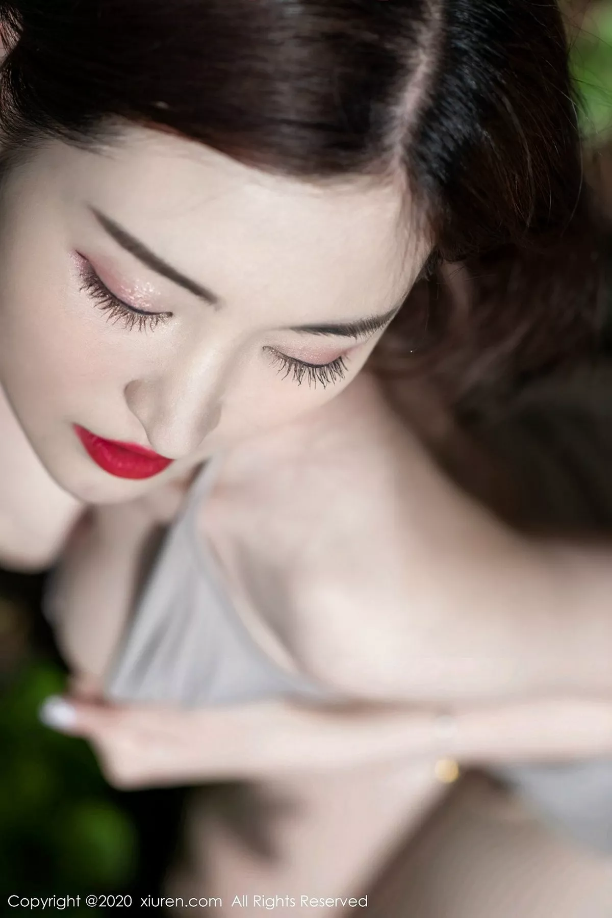 秀人集.com_[XiuRen秀人网]No.2089_女神沈梦瑶户外露背短裙配无内开档肉丝裤袜撩人诱惑写真40P