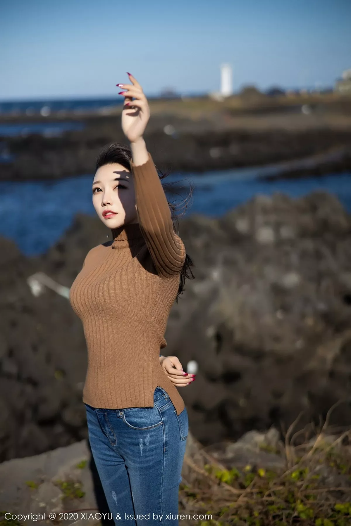 秀人集.com_[XiaoYu画语界]Vol.275_女神芝芝Booty济州岛旅拍古韵旗袍配肉丝袜完美诱惑写真86P