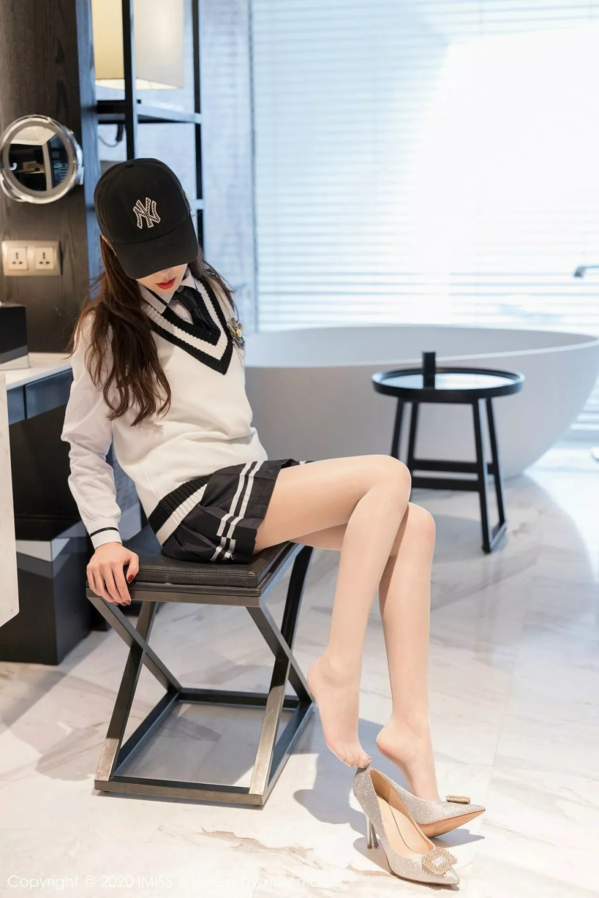 秀人集.com_[IMISS爱蜜社]Vol.467_嫩模杨紫嫣Cynthia酒店剧情主题浴缸性感内衣完美诱惑写真48P