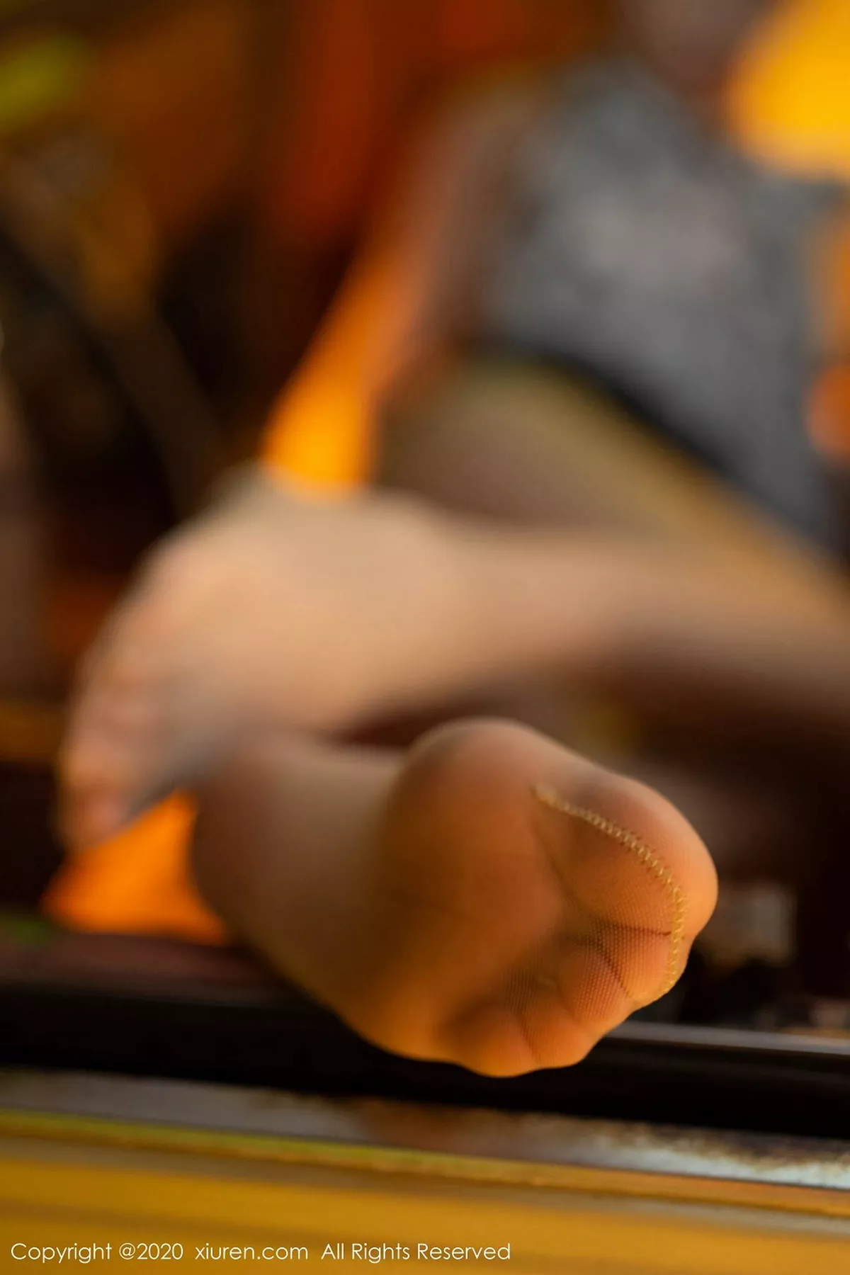 秀人集.com_[XiuRen秀人网]No.2222_嫩模陆萱萱出租车司机主题车内半脱露曼妙身材撩人诱惑写真76P