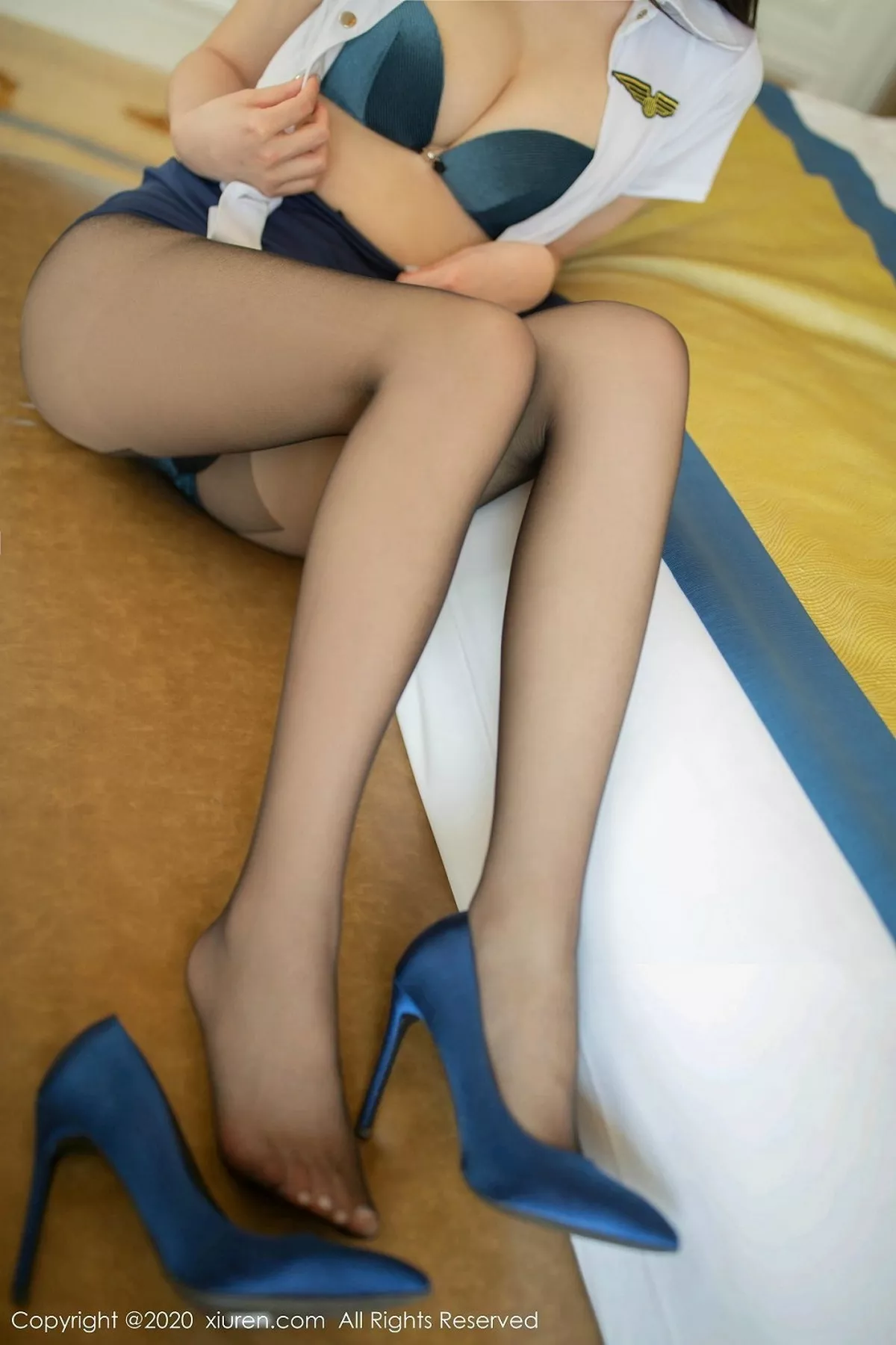 秀人集.com_[XiuRen秀人网]No.2220_嫩模安然Maleah私房情趣空姐主题性感内衣秀完美身材诱惑写真64P