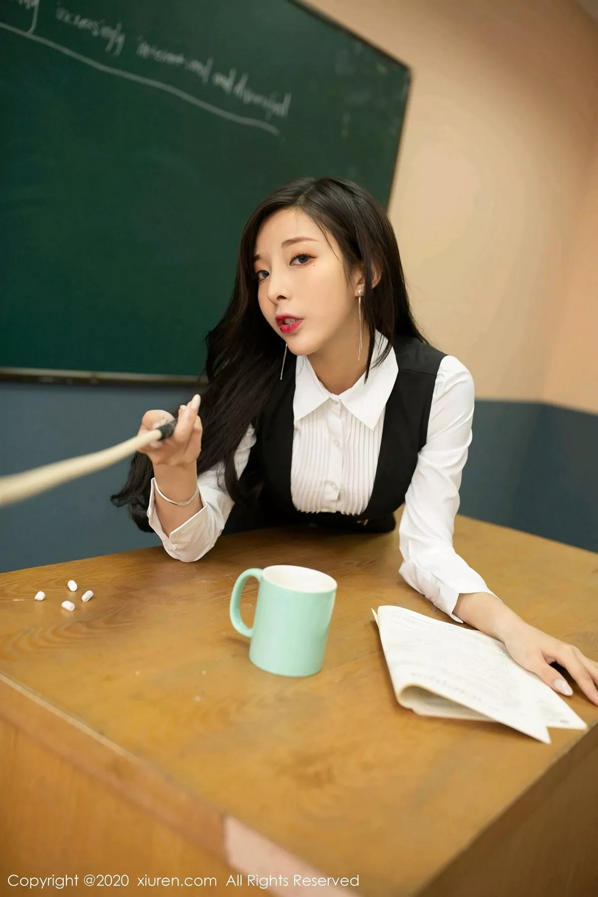 秀人集.com_[XiuRen秀人网]No.2172_嫩模陈小喵女教师主题红色内衣配无内黑丝裤袜极致诱惑写真92P