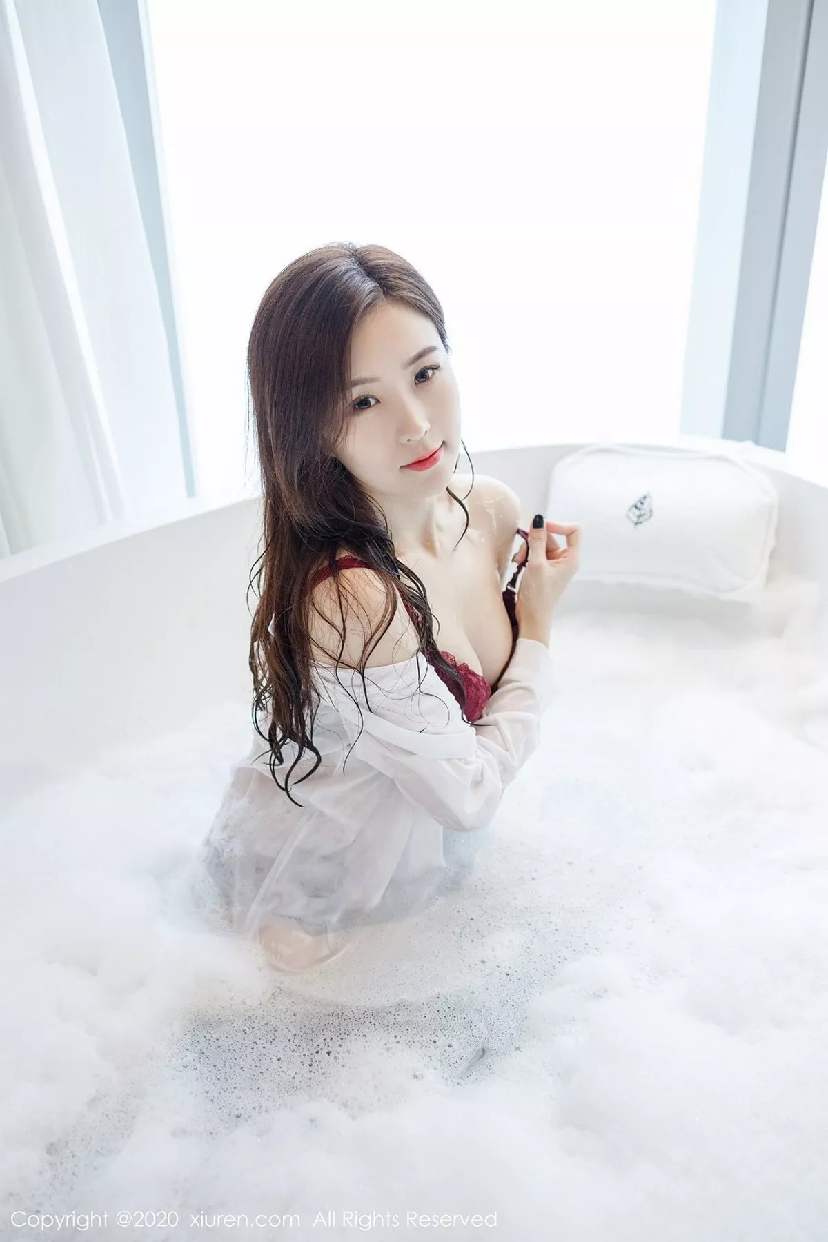 秀人集.com_[XiuRen秀人网]No.2249_嫩模杨紫嫣Cynthia私房浴室里猩红内衣吊带袜湿身诱惑写真60P