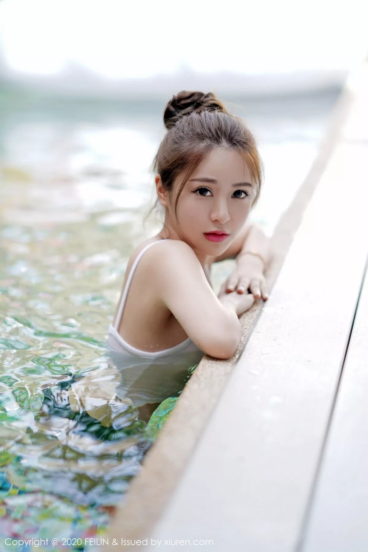 秀人集.com_[FeiLin嗲囡囡]VOL.234_嫩模luna张静燕沙滩黄色比基尼+泳池白色比基尼诱惑写真104P