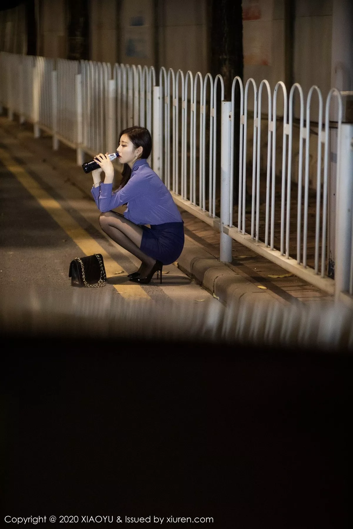 秀人集.com_[XiaoYu画语界]Vol.323_女神杨晨晨suga阳朔旅拍豪车内半脱露性感内衣完美诱惑写真87P