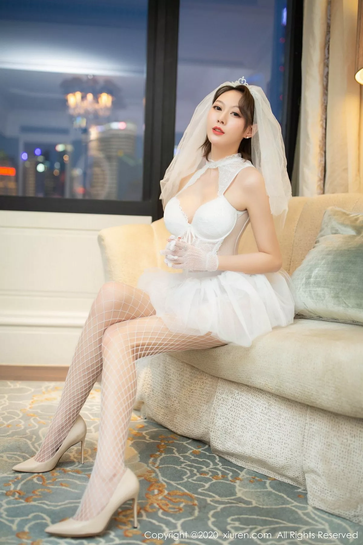 秀人集.com_[XiuRen秀人网]No.2328_气质女神艺轩唯美曼妙婚纱主题私房床上吊带白丝渔网诱惑写真76P