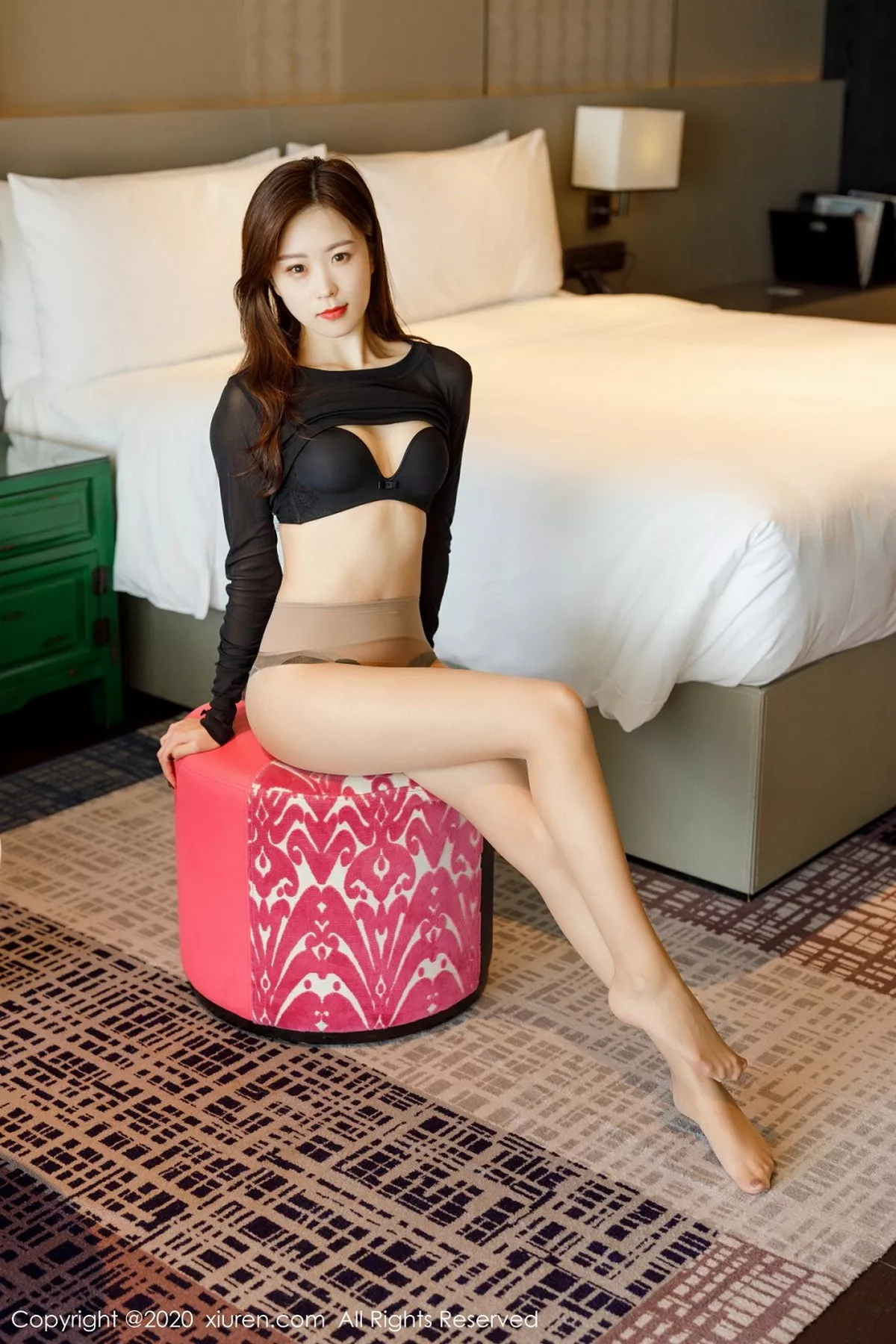 秀人集.com_[XiuRen秀人网]No.2325_嫩模杨紫嫣Cynthia私房床上超薄肉丝裤袜秀透视内裤诱惑写真67P