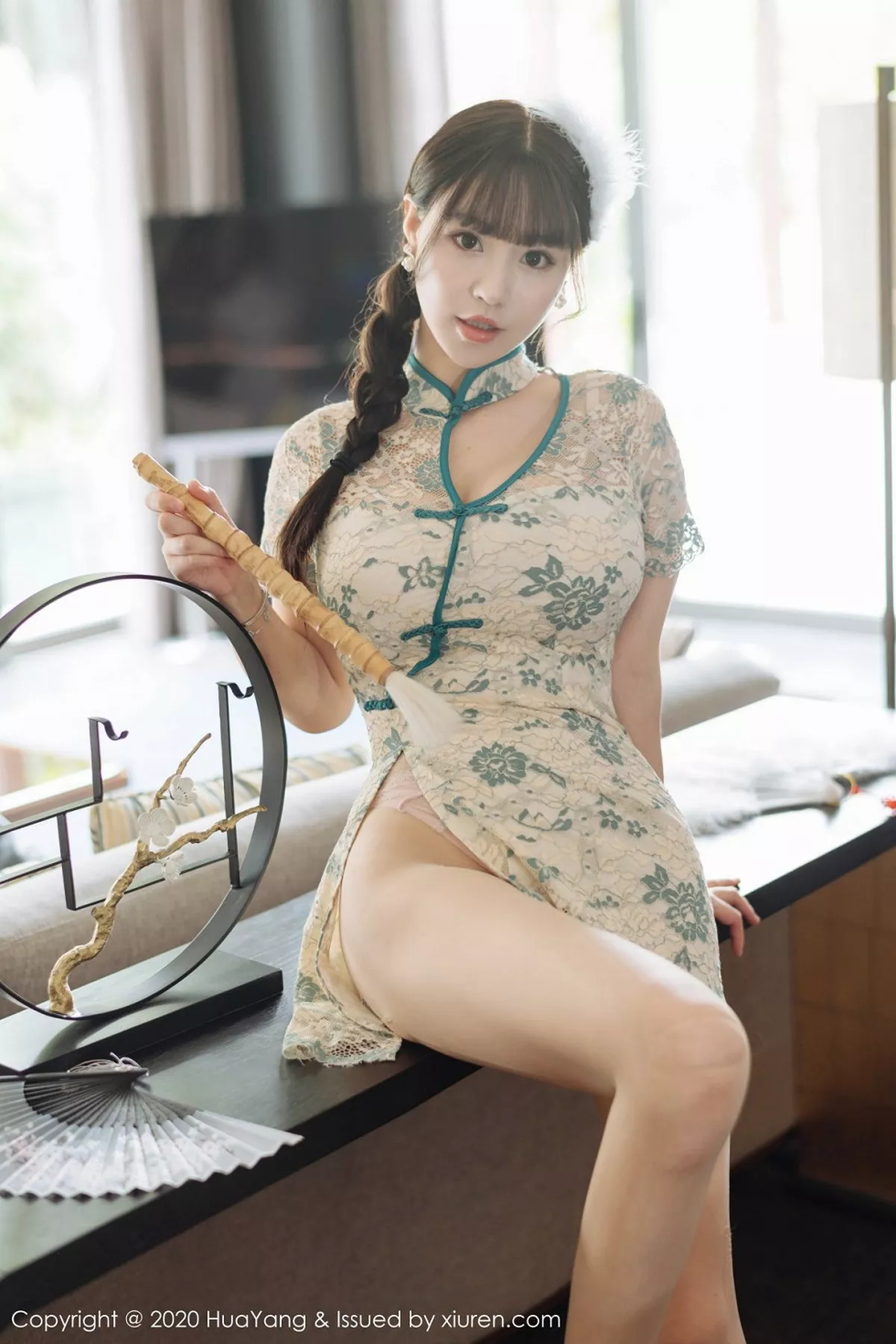 秀人集.com_[HuaYang花漾]Vol.256_女神朱可儿Flower三亚旅拍典雅韵味旗袍配蕾丝内衣诱惑写真56P