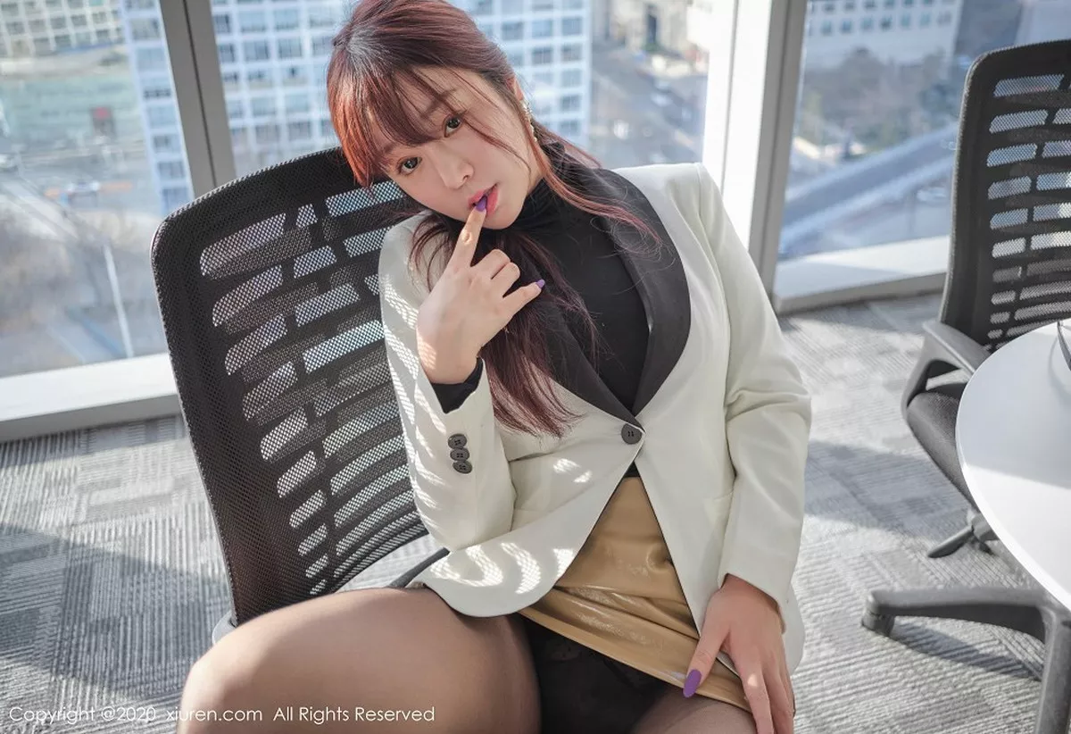 秀人集.com_[XiuRen秀人网]No.2259_女神王雨纯阳光窗台秘书制服主题黑丝裤袜秀透视内裤诱惑写真56P