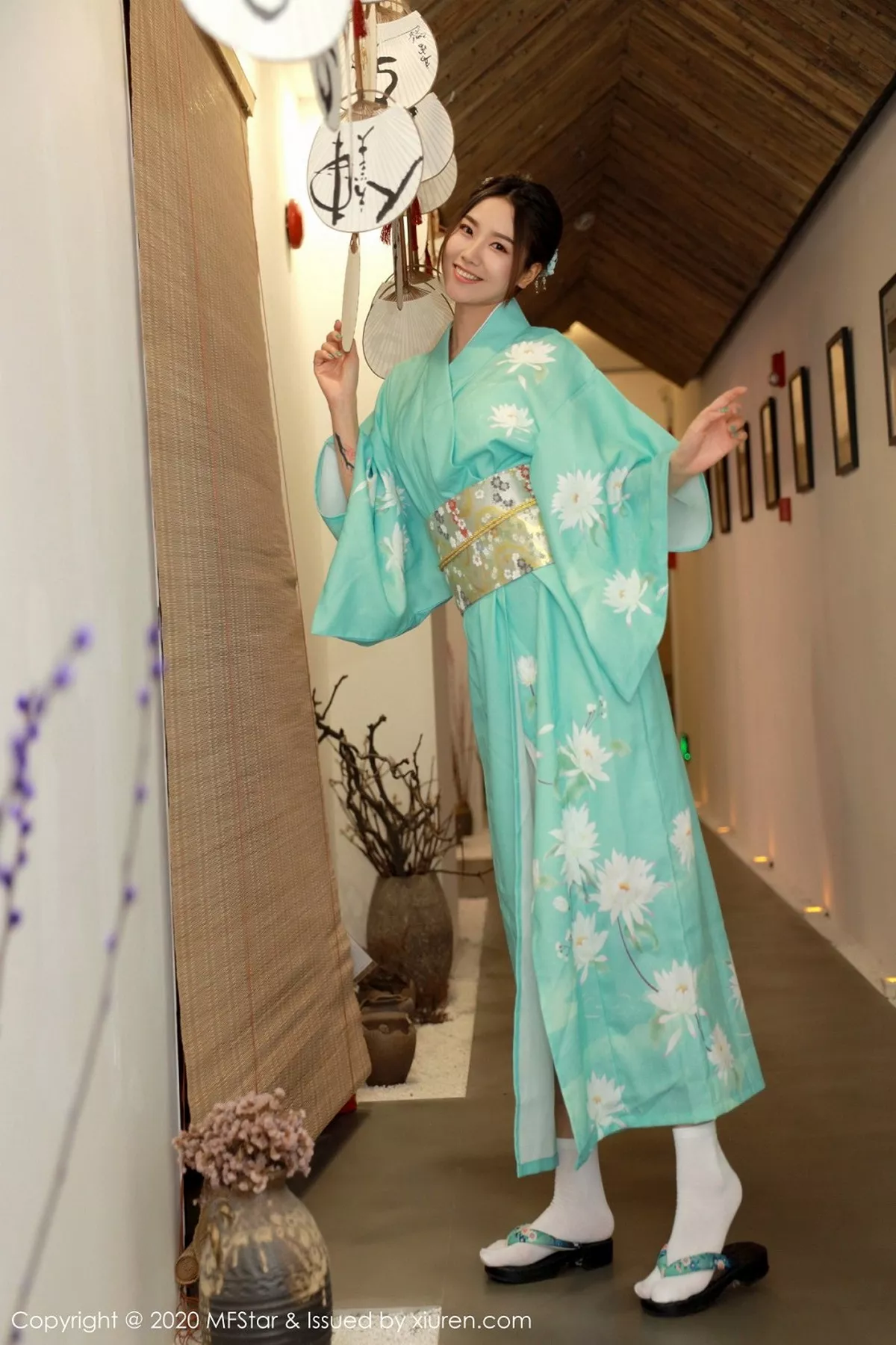 秀人集.com_[MFStar模范学院]Vol.332_嫩模方子萱私房床上日系和服半脱秀完美身材诱惑写真71P