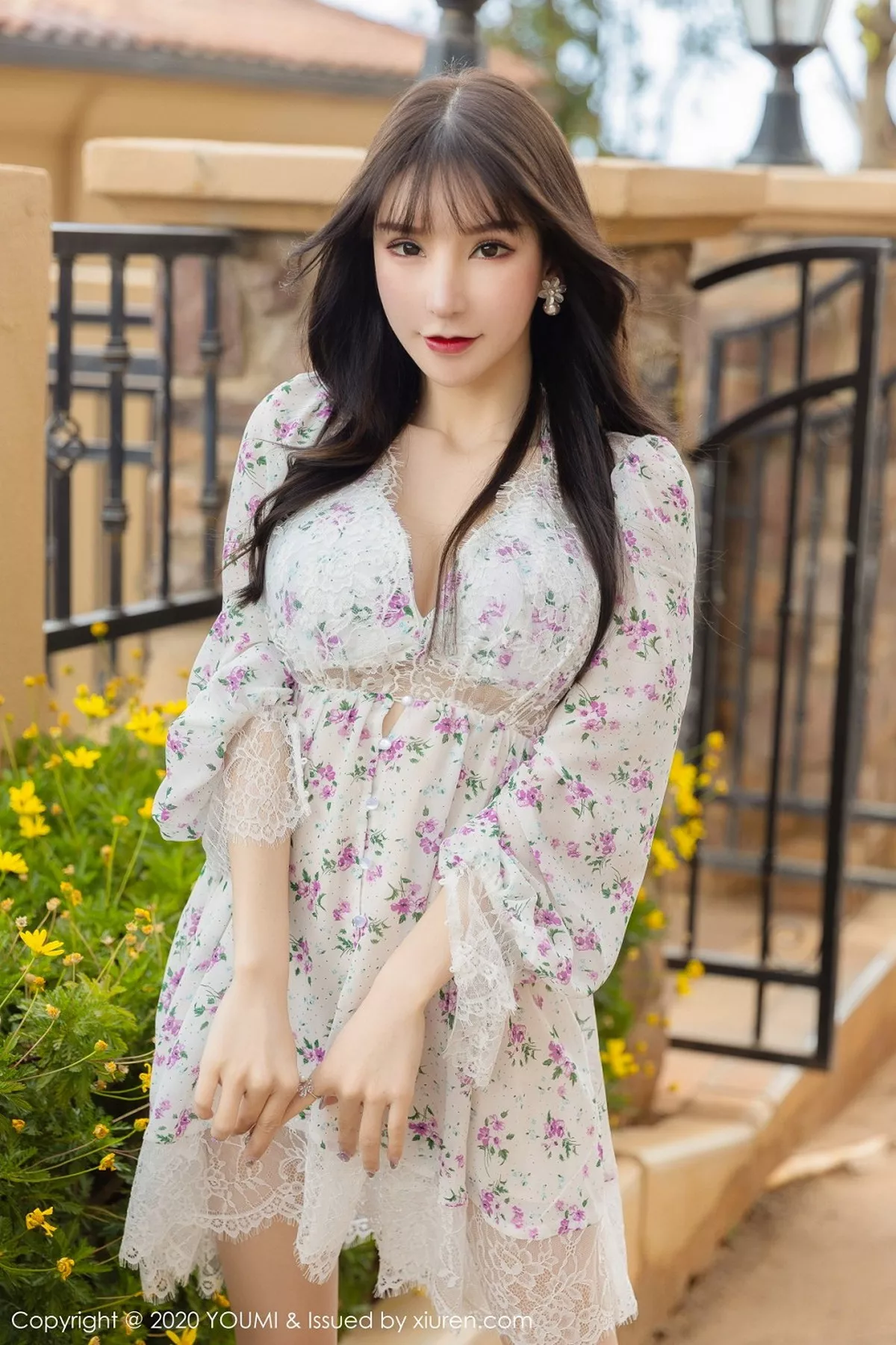 秀人集.com_[YouMi尤蜜荟]Vol.500_女神周于希Sandy大理旅拍小碎花裙子半脱秀完美身材诱惑写真58P