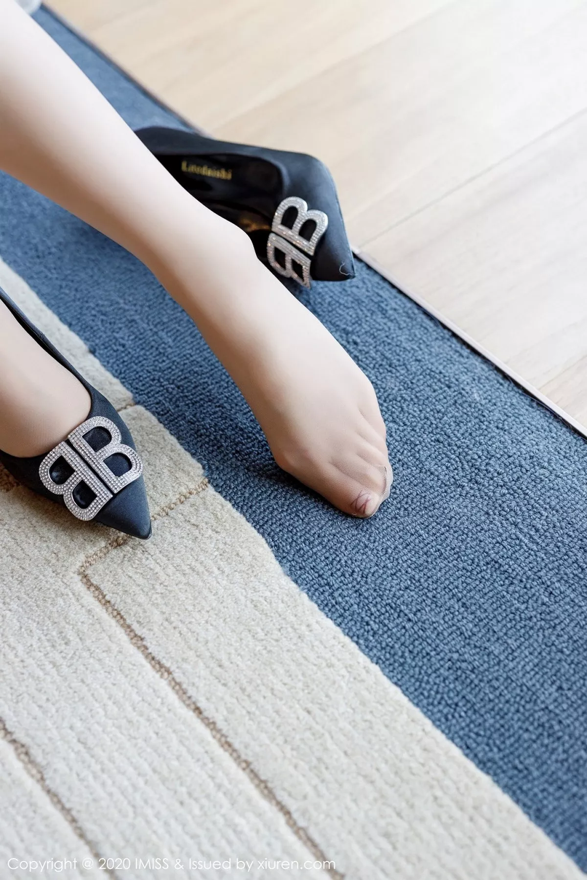 秀人集.com_[IMISS爱蜜社]Vol.489_嫩模Angela小热巴脱牛仔裤露高叉连体衣肉丝裤袜诱惑写真108P