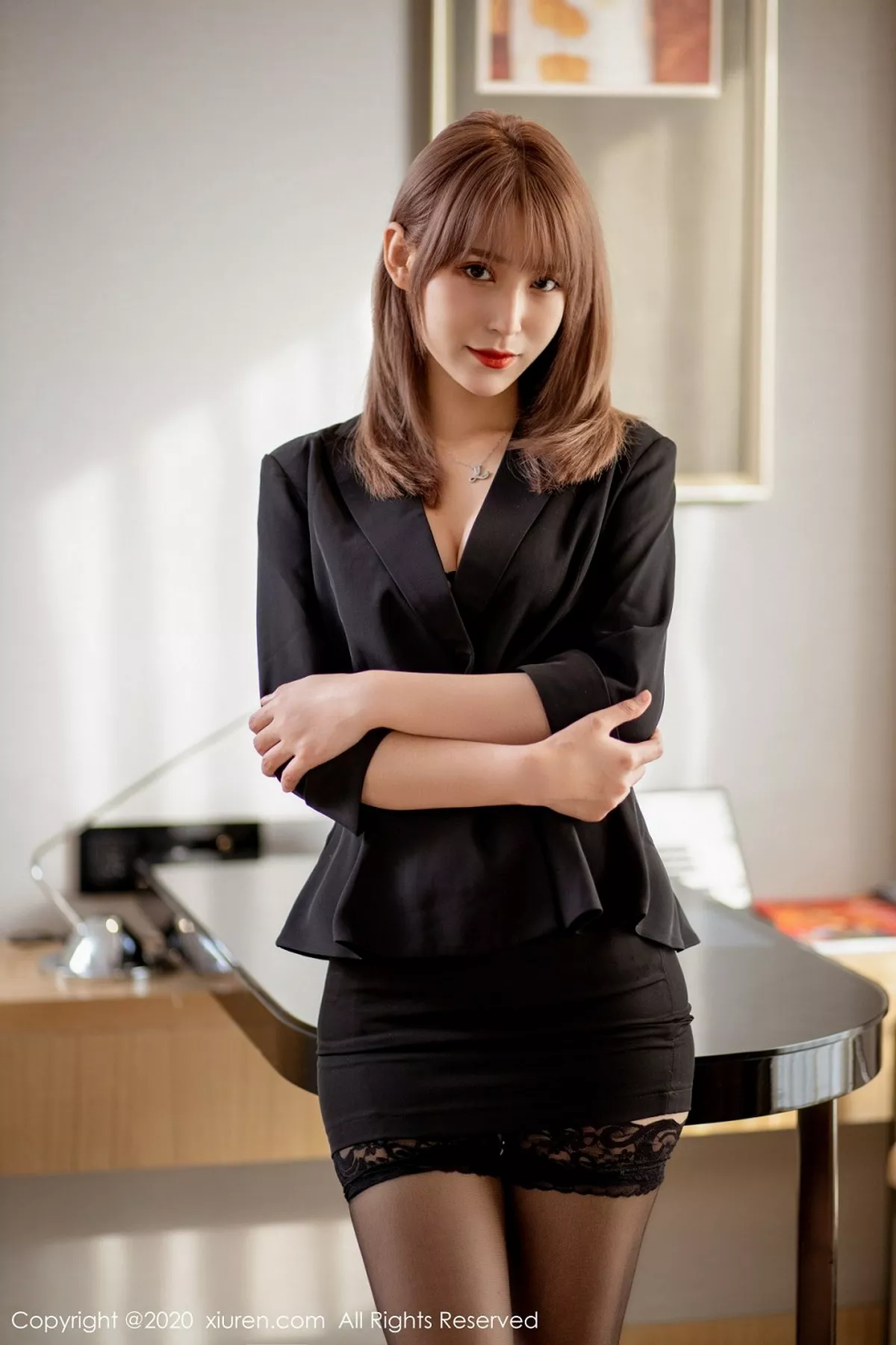 秀人集.com_[XiuRen秀人网]No.2414_丽质模特周慕汐fairy职场制服主题性感吊带蕾丝袜极致魅惑写真48P