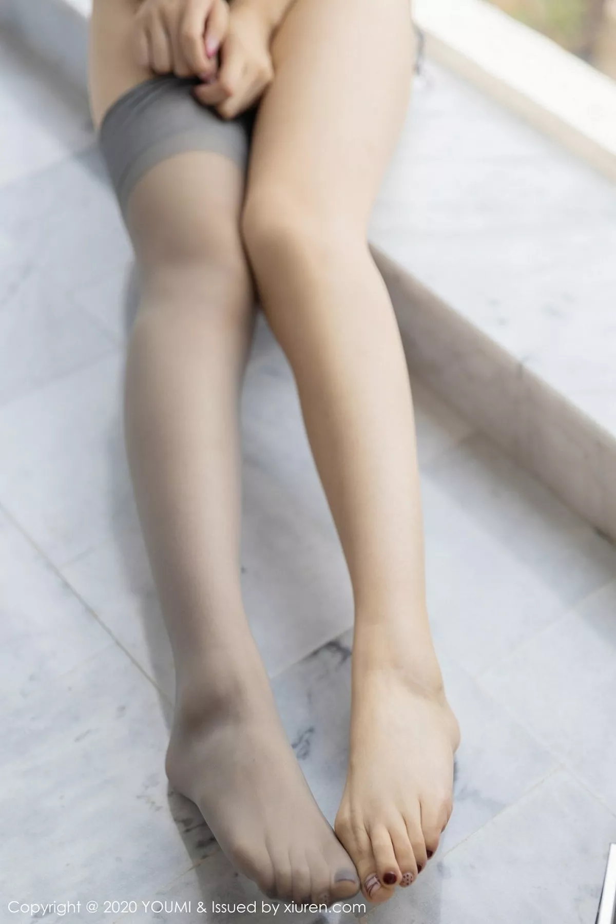 秀人集.com_[YouMi尤蜜荟]Vol.503_女神Angela小热巴大理旅拍缕空情趣内衣配吊带丝袜诱惑写真68P