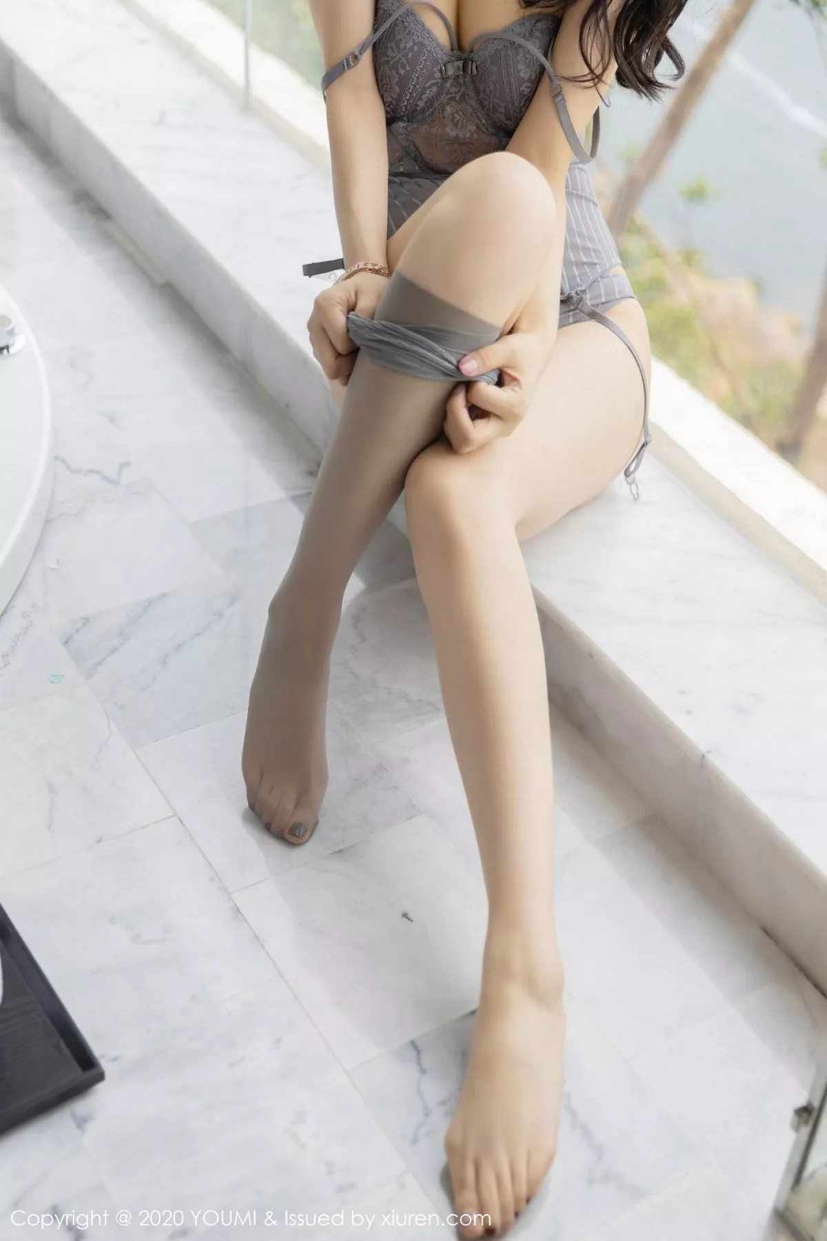 秀人集.com_[YouMi尤蜜荟]Vol.503_女神Angela小热巴大理旅拍缕空情趣内衣配吊带丝袜诱惑写真68P