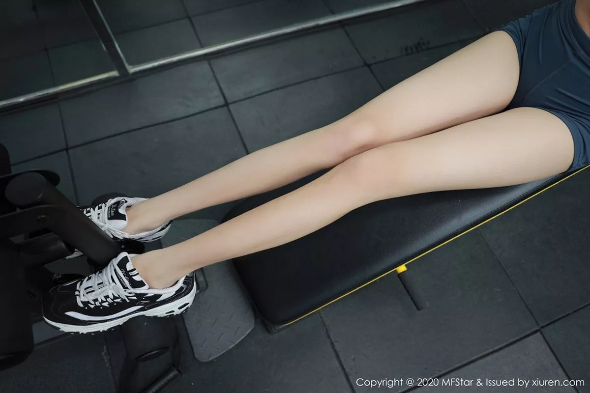 秀人集.com_[MFStar模范学院]Vol.367_模特Laura苏雨彤大理旅拍健身房主题健美身姿迷人诱惑写真51P