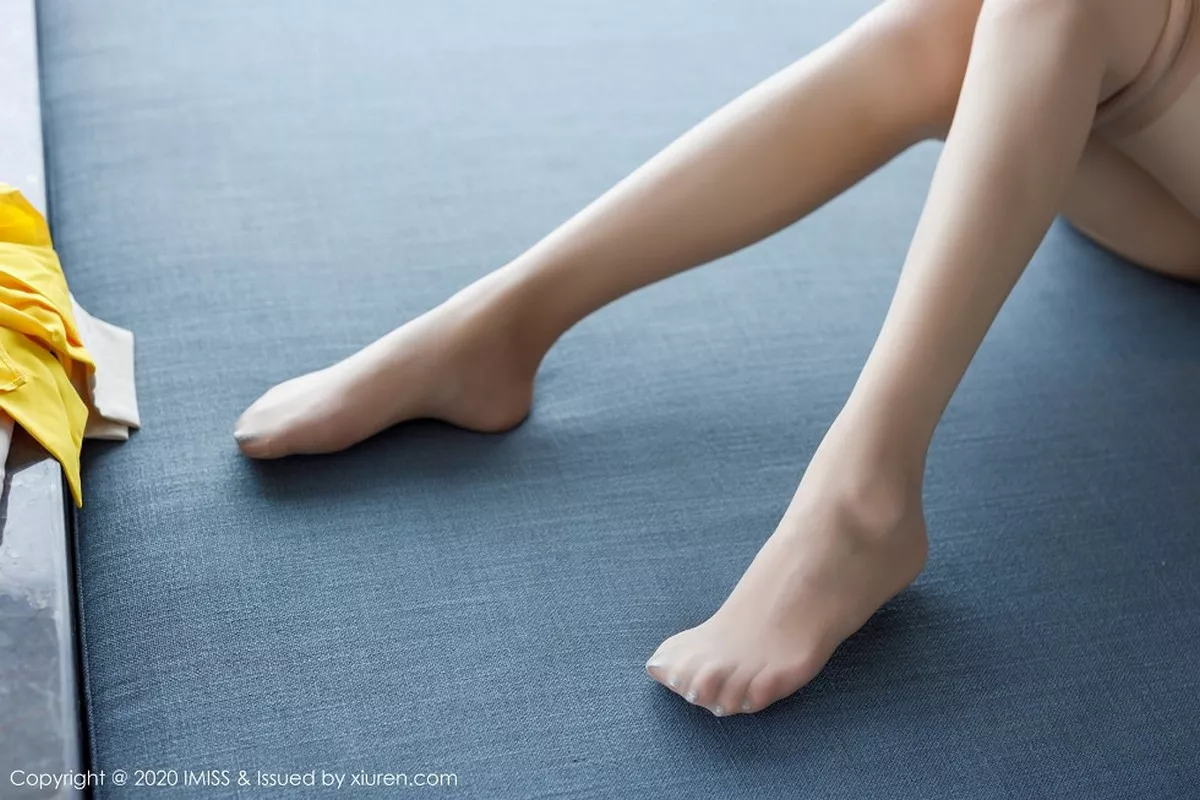 秀人集.com_[IMISS爱蜜社]Vol.494_女神Lavinia肉私房性感内衣配肉丝裤袜秀完美身材诱惑写真53P