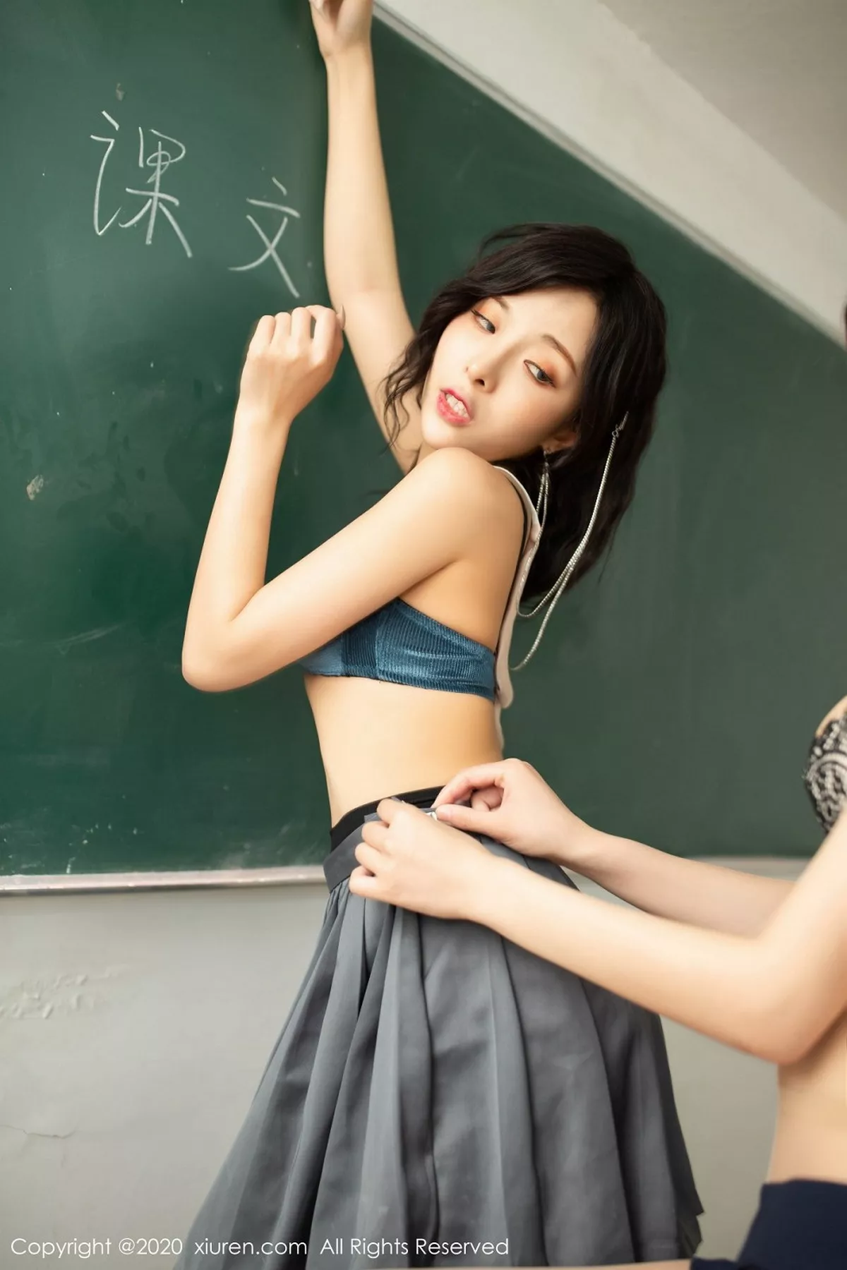 秀人集.com_[XiuRen秀人网]No.2475_嫩模陈小喵＆陆萱萱师生剧情主题性感内衣配黑丝裤袜诱惑写真67P