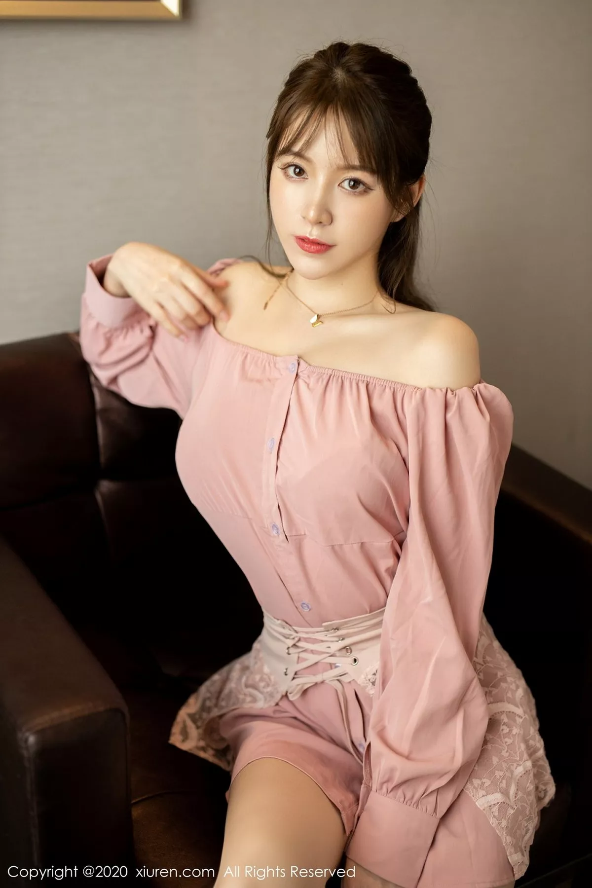 秀人集.com_[XiuRen秀人网]No.2473_嫩模yoo优优私房脱粉色吊裙露性感白色内衣完美身材诱惑写真53P