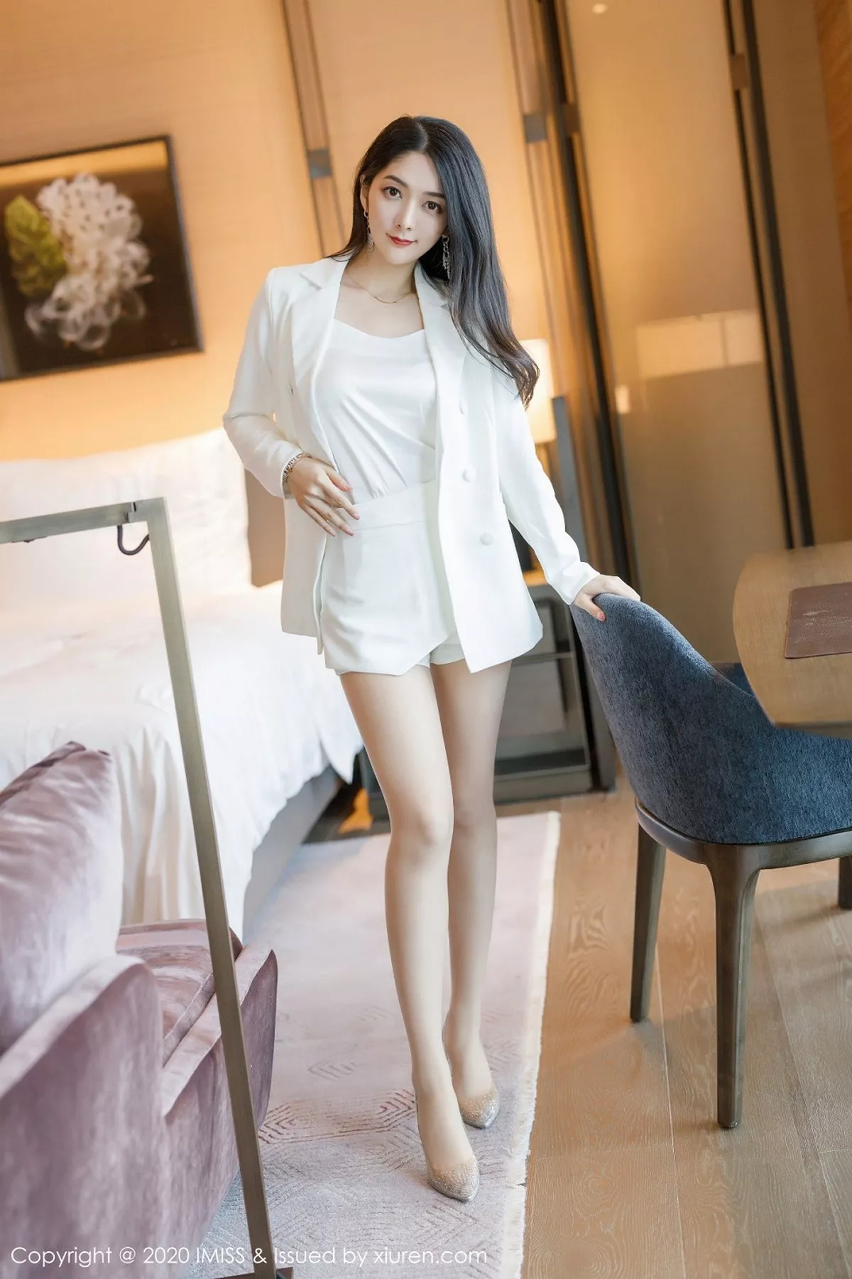 秀人集.com_[IMISS爱蜜社]Vol.484_女神Angela小热巴私房性感白色睡裙配肉丝裤袜撩人诱惑写真73P