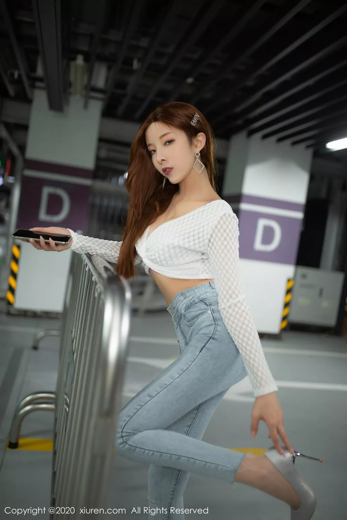 秀人集.com_[XiuRen秀人网]No.2374_嫩模陈小喵停车场车拍主题脱牛仔裤露性感蕾丝内衣诱惑写真65P