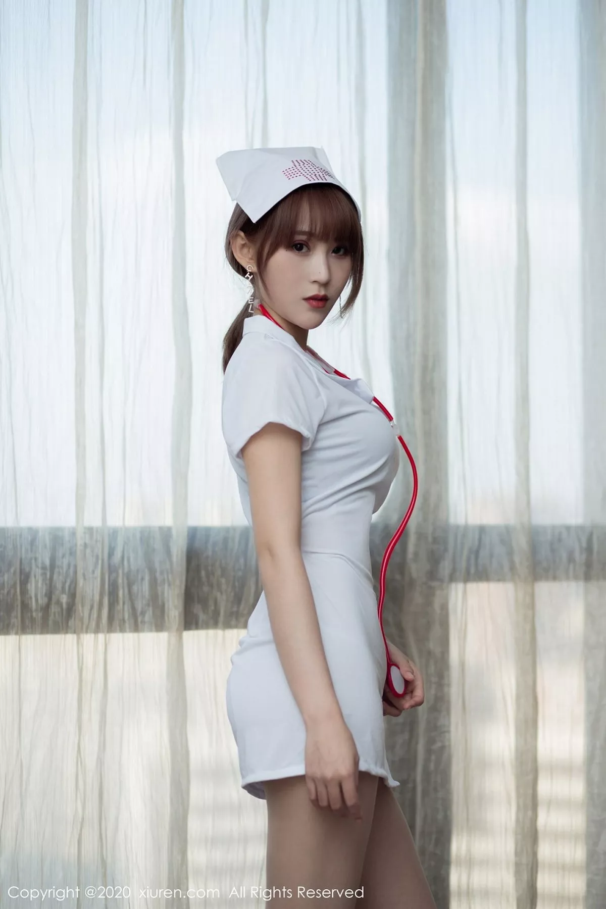 秀人集.com_[XiuRen秀人网]No.2377_模特周慕汐fairy护士装制服主题脱肉丝裤袜秀火辣身材诱惑写真51P