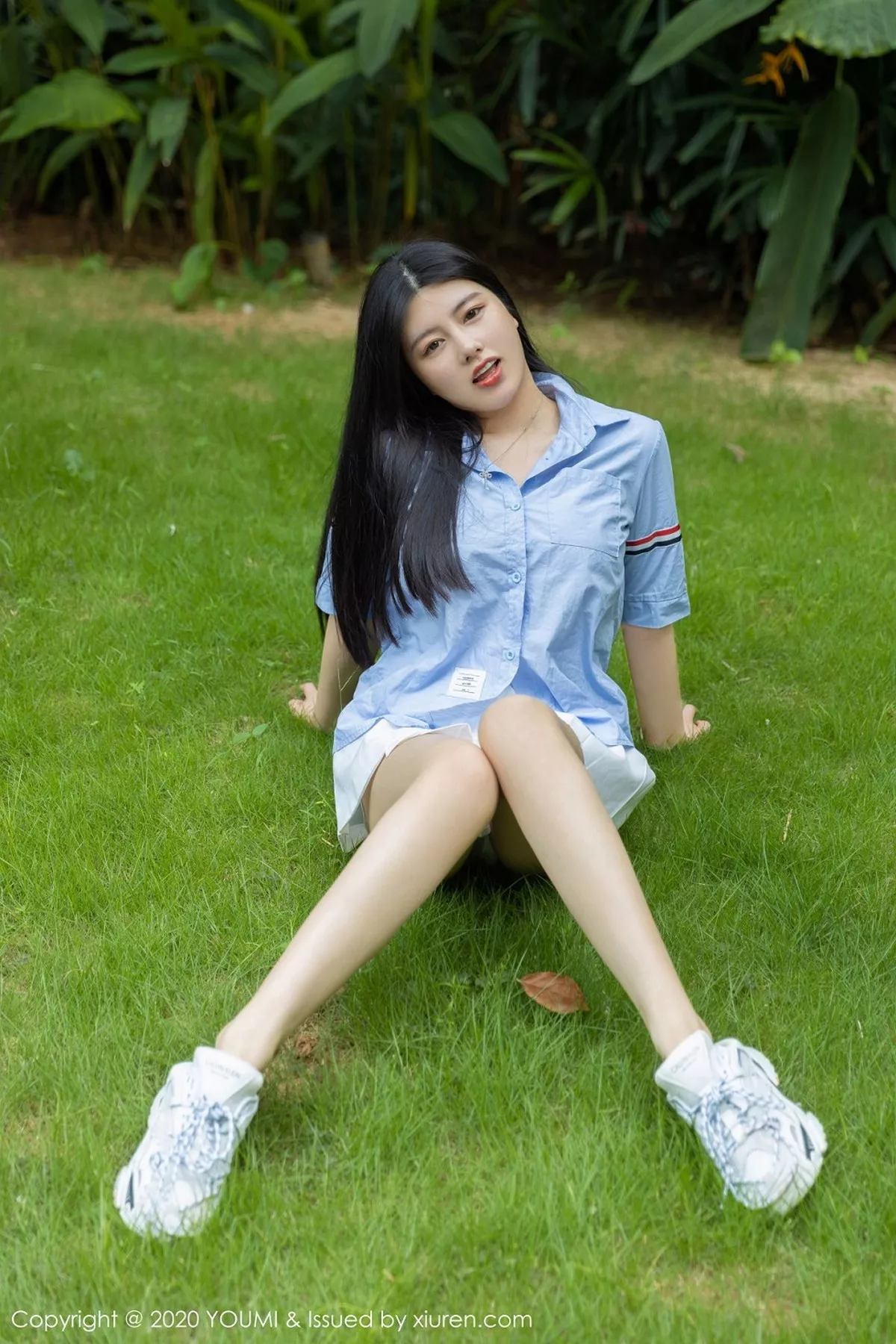 秀人集.com_[YouMi尤蜜荟]Vol.513_女神娜露Selena三亚旅拍清纯校园风半脱露完美身材诱惑写真63P