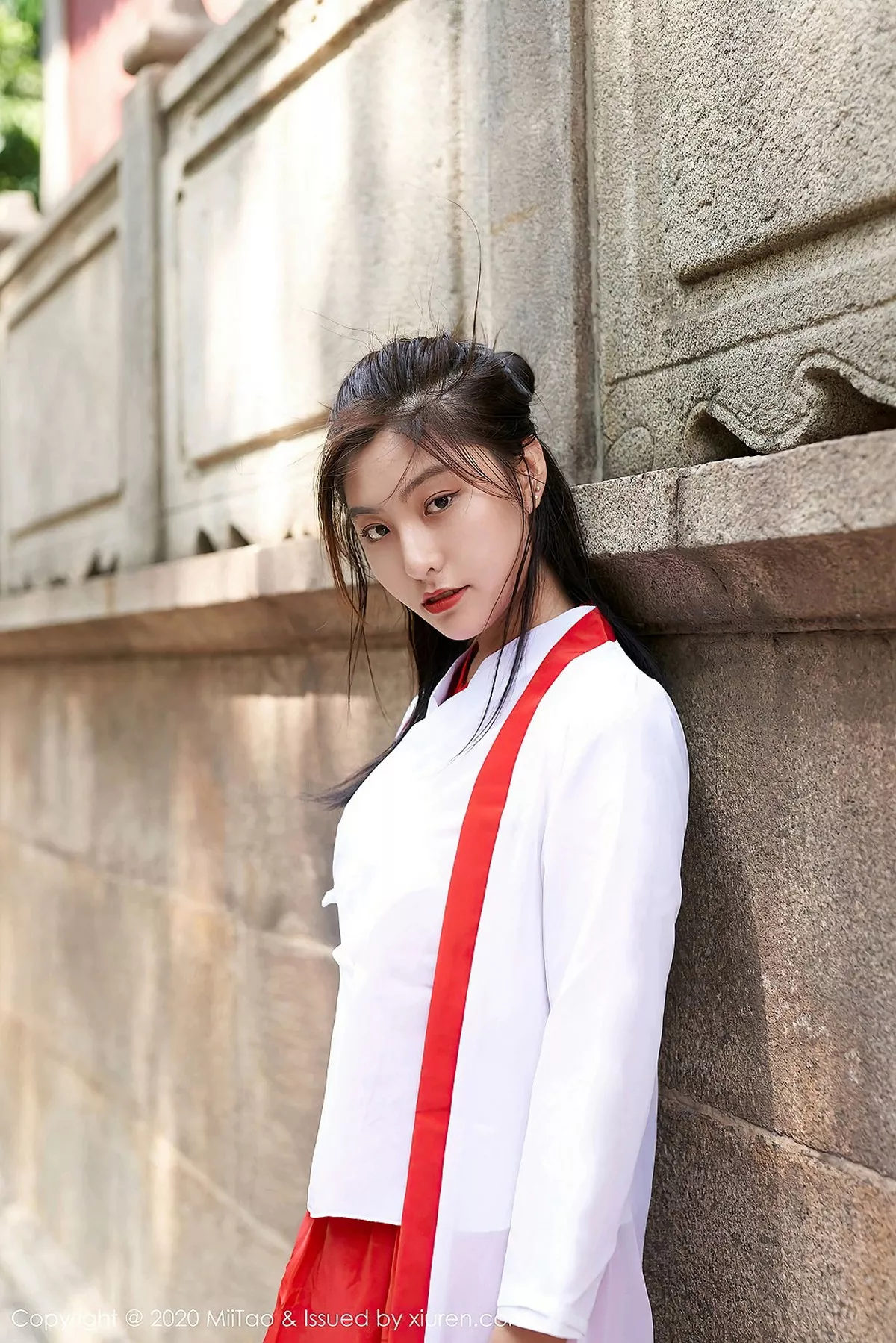 秀人集.com_[MiiTao蜜桃社]Vol.142_新人嫩模茵茵简紫霞仙子主题CoS古典风清新迷人写真34P