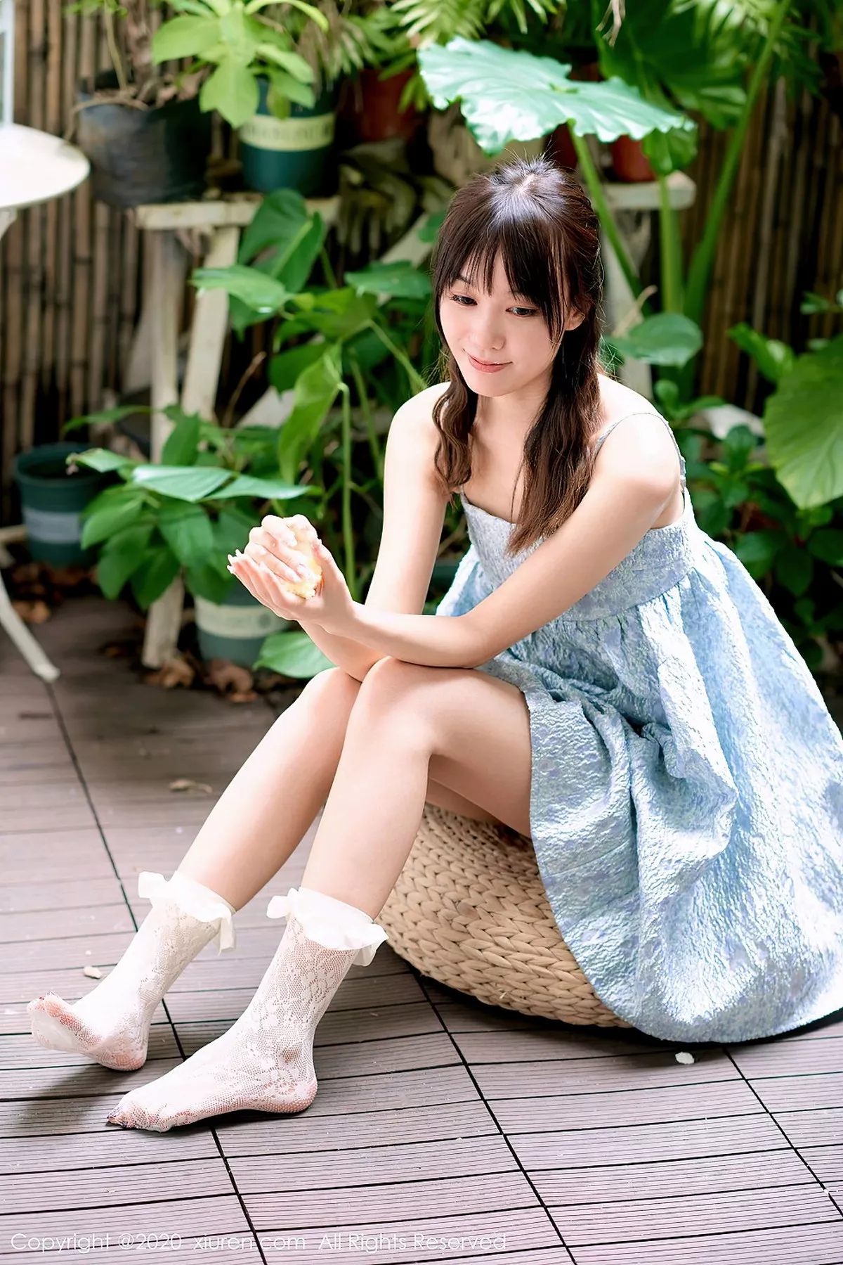 秀人集.com_[XiuRen秀人网]No.2533_新人模特尤其足控福利主题私房吊带连身裙秀美腿玉足性感写真118P