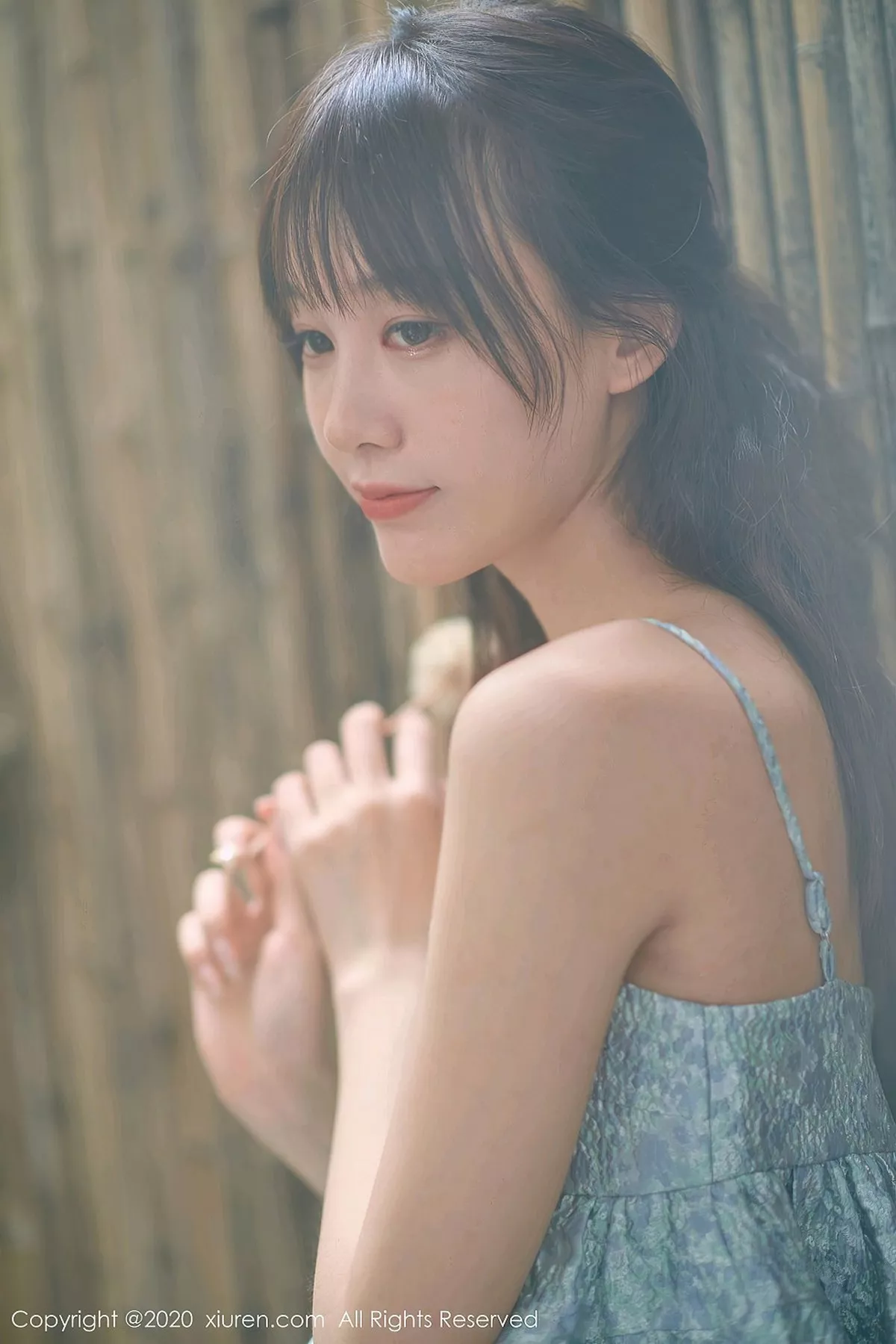 秀人集.com_[XiuRen秀人网]No.2533_新人模特尤其足控福利主题私房吊带连身裙秀美腿玉足性感写真118P