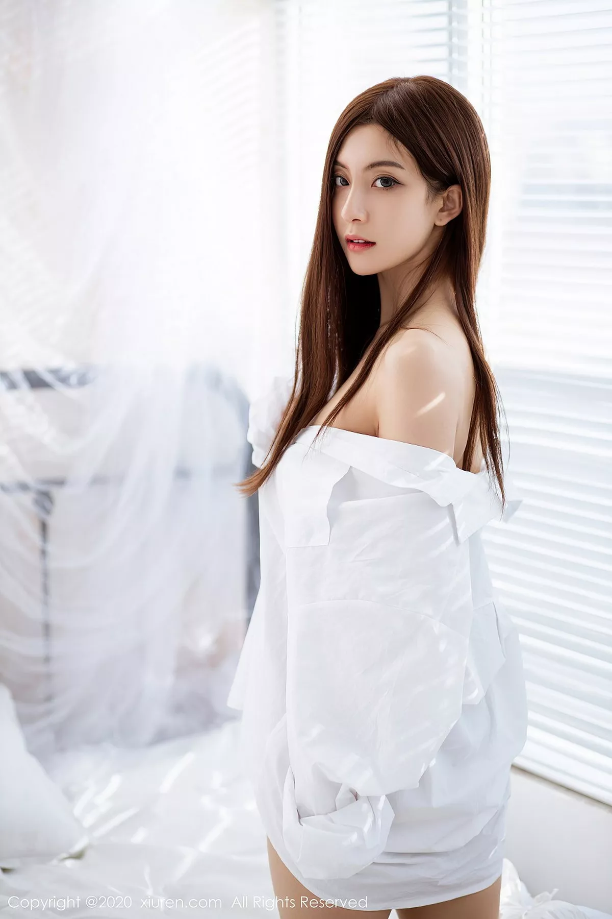 秀人集.com_[XiuRen秀人网]No.2545_嫩模林文文yooki秘书主题白衬衫配肉丝裤袜秀完美身材诱惑写真56P