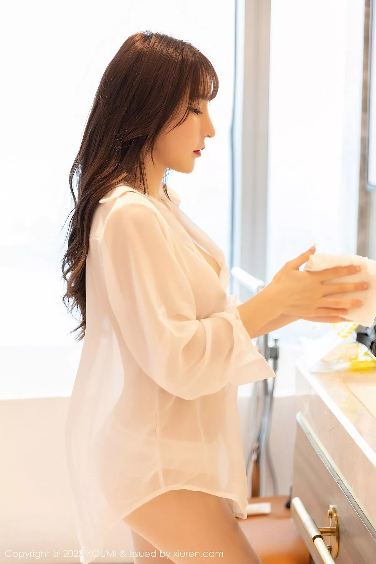 秀人集.com_[YouMi尤蜜荟]Vol.525_女神周于希Sandy酒店浴室真空白衬衣湿身秀火辣身材诱惑写真78P