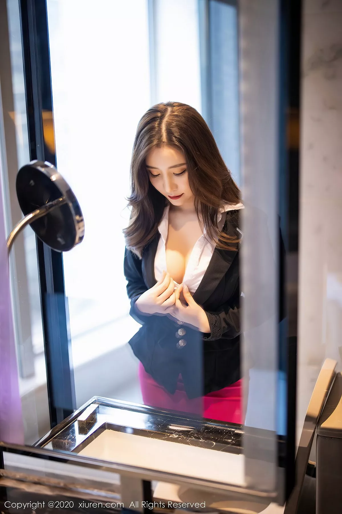 秀人集.com_[XiuRen秀人网]No.2553_女神绯月樱-Cherry私房脱职场制服露无内黑丝裤袜秀翘臀诱惑写真80P