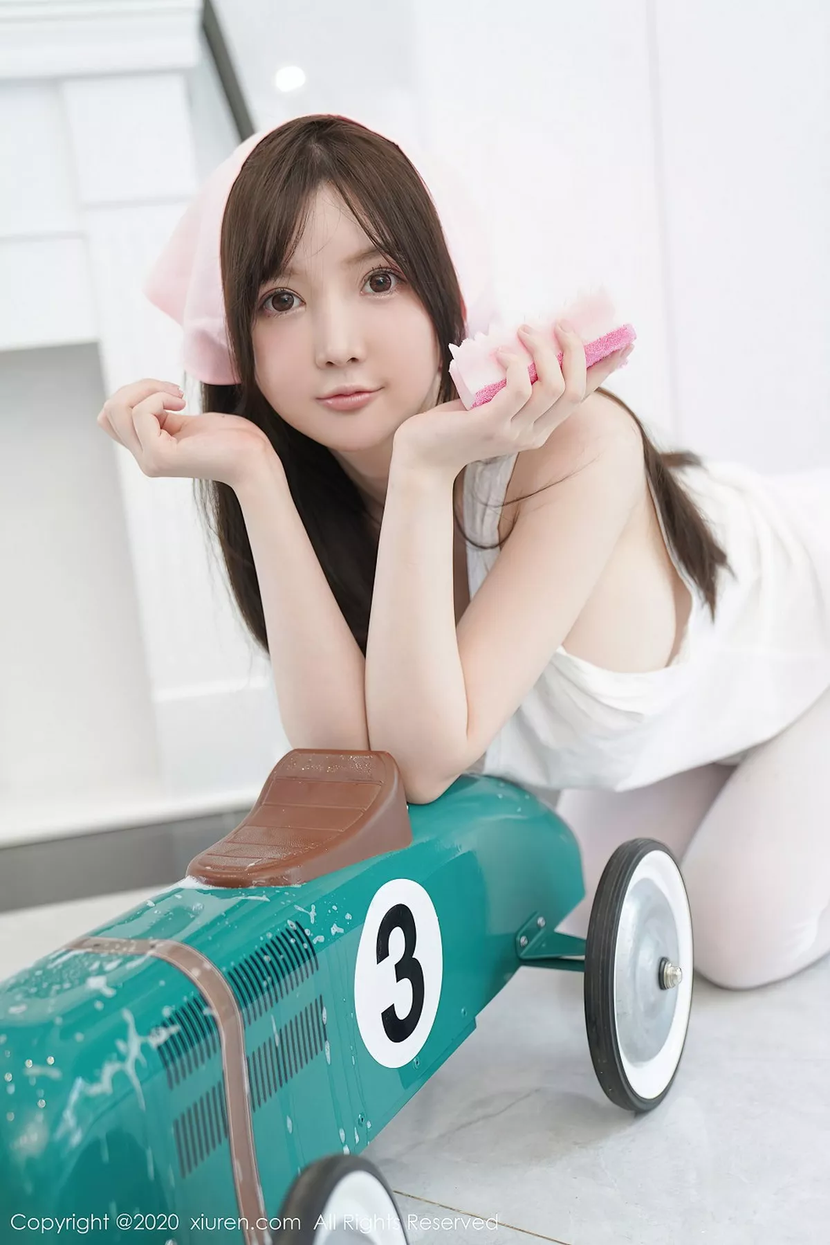 秀人集.com_[XiuRen秀人网]No.2557_女神糯美子Mini性感家政女仆主题超薄无内白丝裤袜极致诱惑写真106P