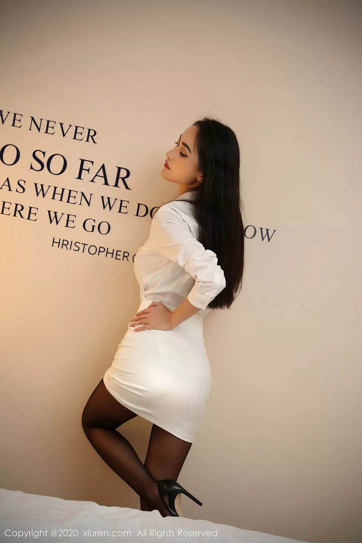 秀人集.com_[XiuRen秀人网]No.2569_嫩模陈舒羽私房性感白衬衣配黑色内衣秀黑丝裤袜完美诱惑写真46P