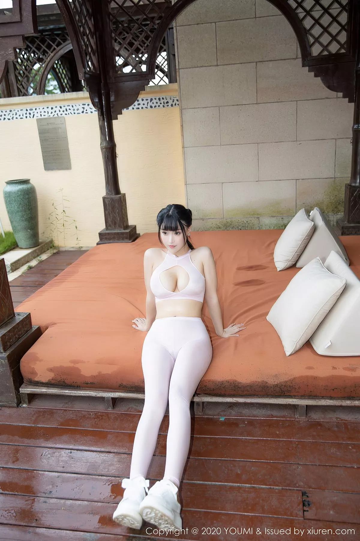 秀人集.com_[YouMi尤蜜荟]Vol.530_女神朱可儿Flower西双版纳旅拍粉色瑜伽服秀惹火身材诱惑写真72P