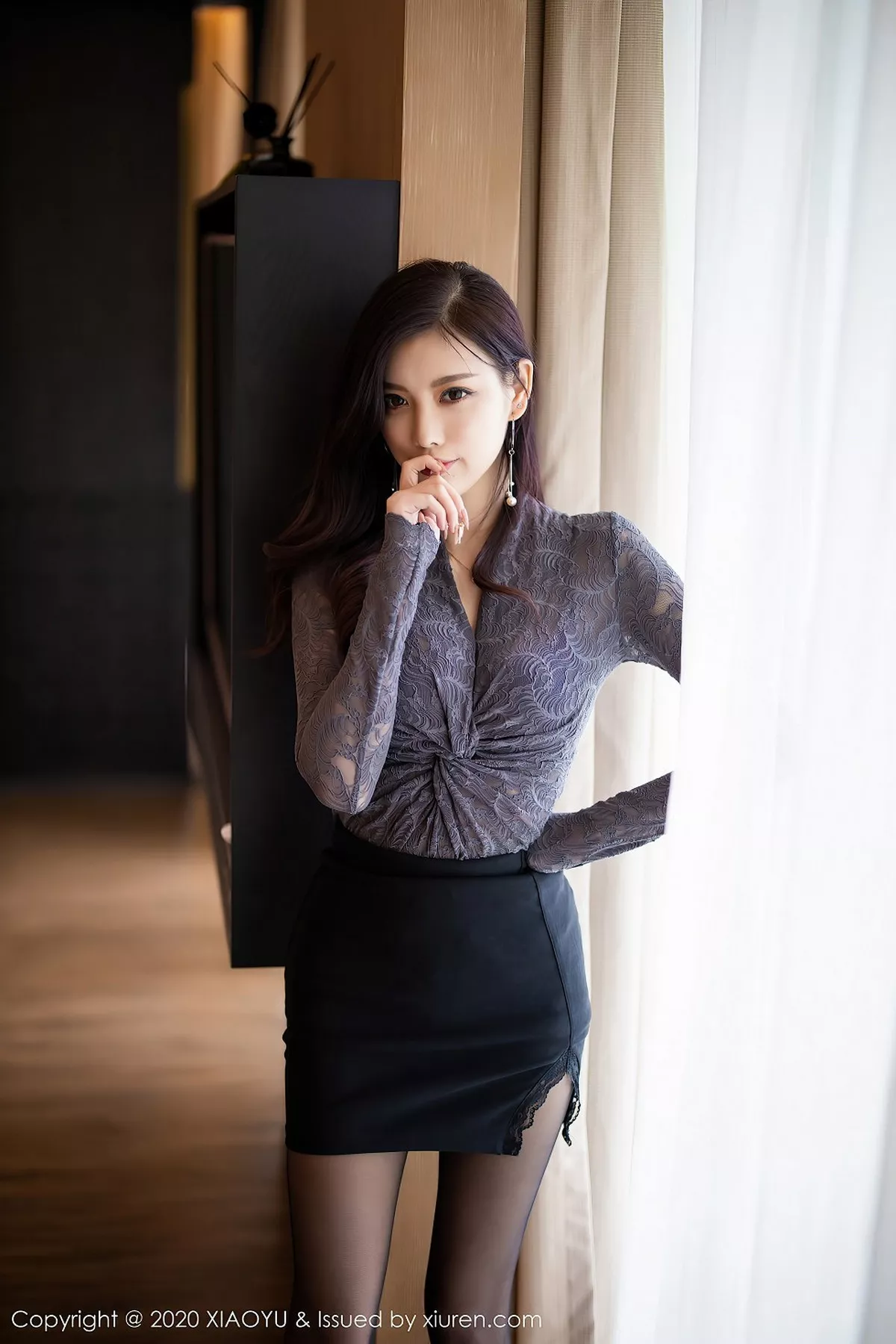 秀人集.com_[XiaoYu画语界]Vol.372_女神杨晨晨sugar阳朔旅拍典雅ol风半脱露性感内衣完美诱惑写真93P