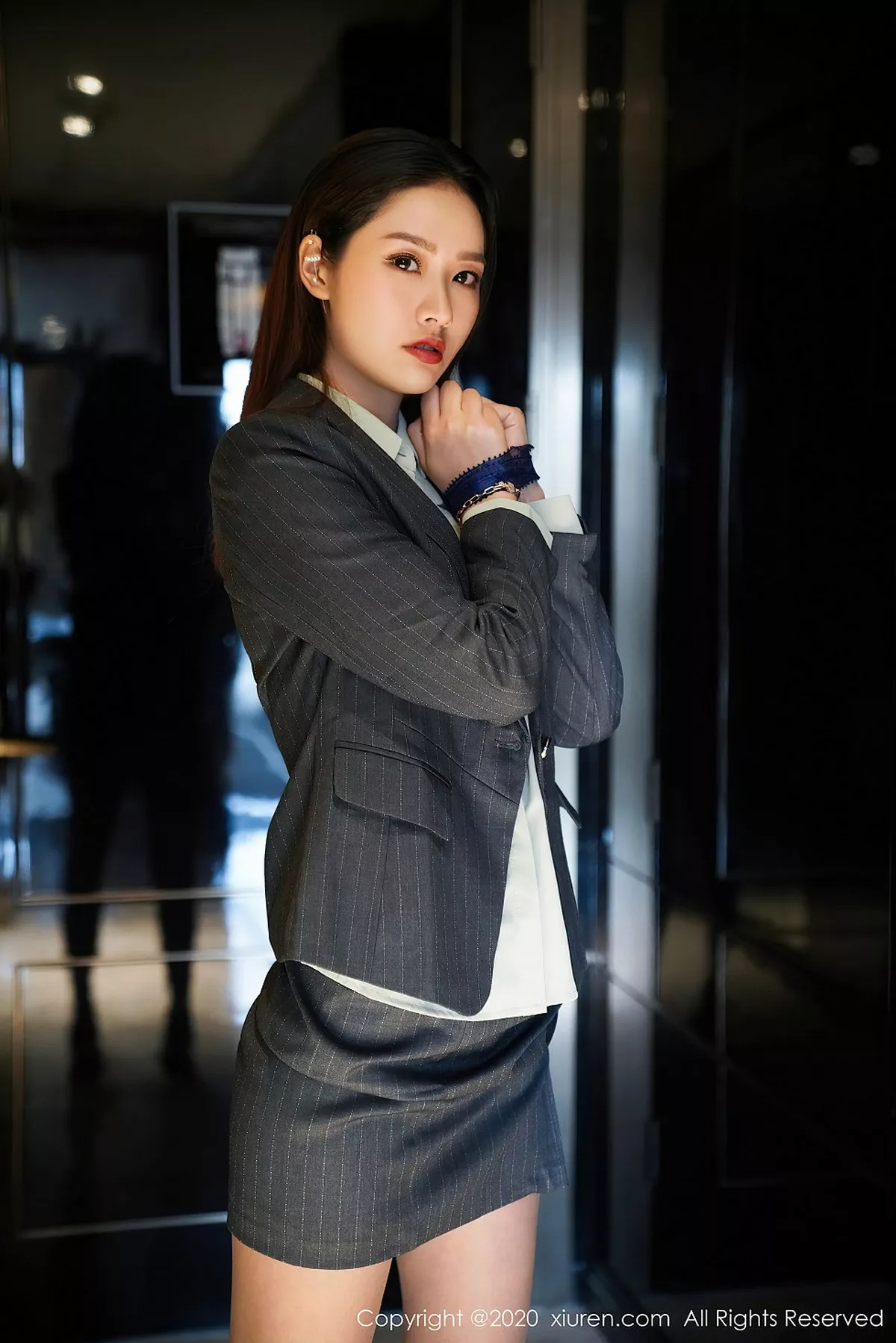 秀人集.com_[XiuRen秀人网]No.2579_嫩模方子萱职场秘书OL制服主题半脱露性感内衣肉丝裤袜诱惑写真96P