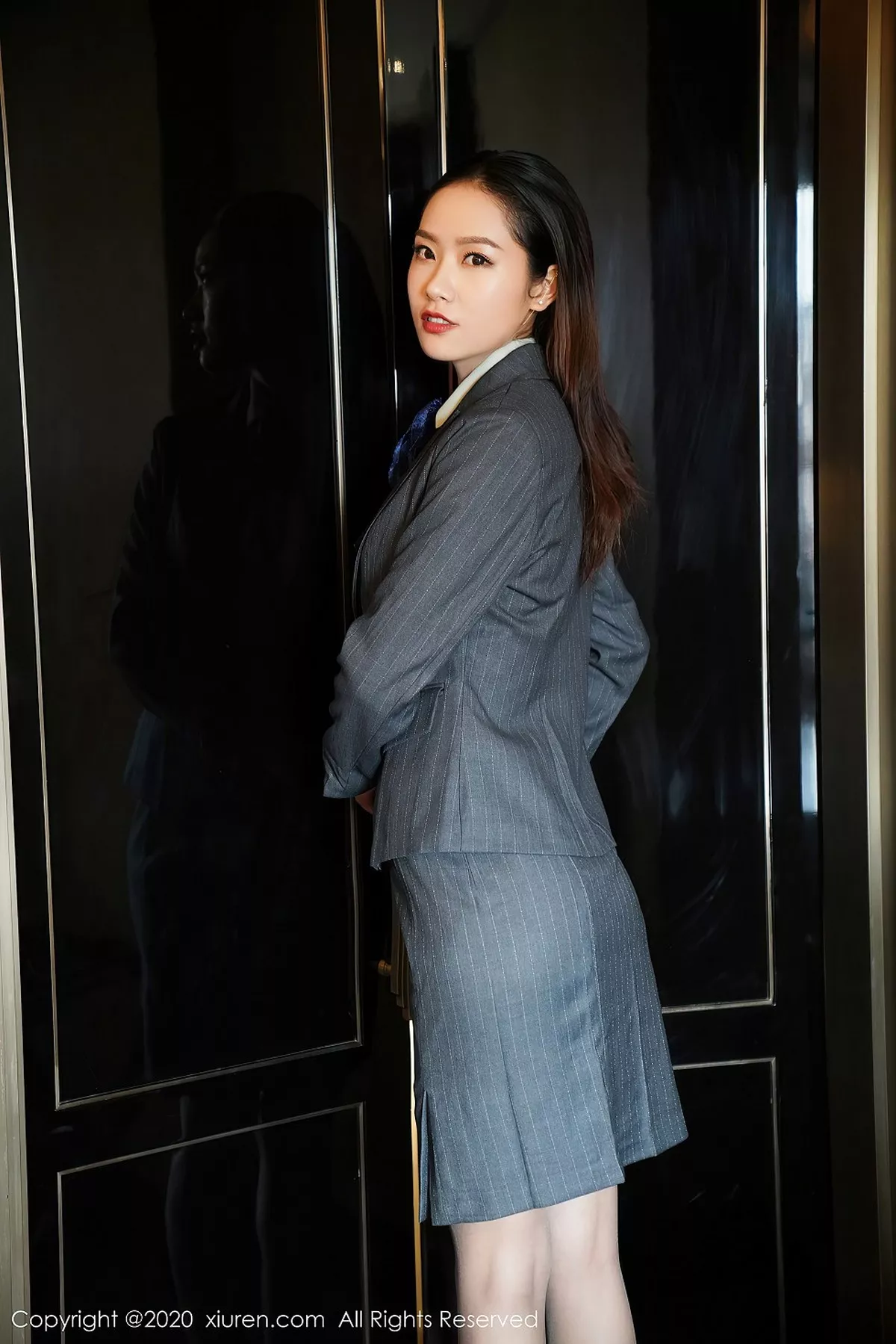 秀人集.com_[XiuRen秀人网]No.2579_嫩模方子萱职场秘书OL制服主题半脱露性感内衣肉丝裤袜诱惑写真96P