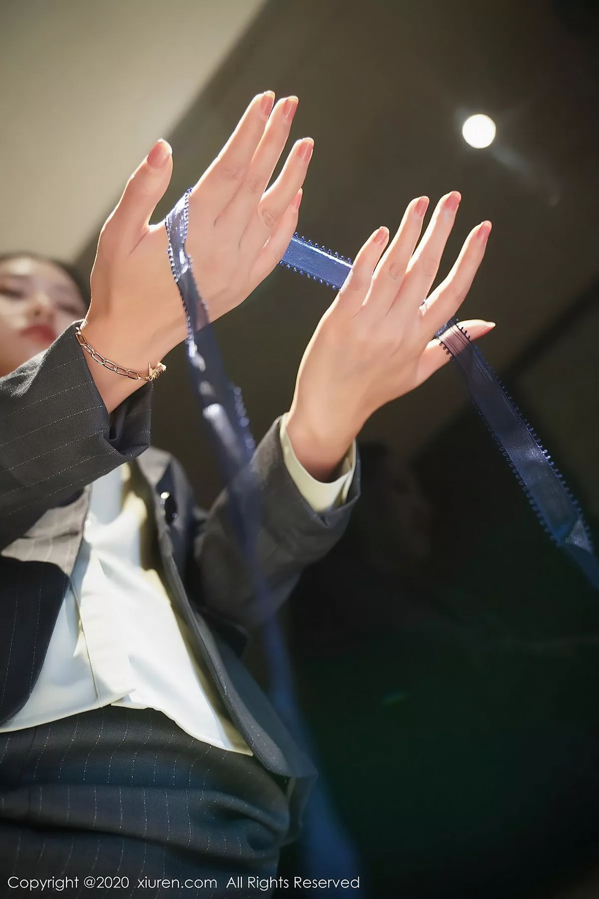 秀人集.com_[XiuRen秀人网]No.2579_嫩模方子萱职场秘书OL制服主题半脱露性感内衣肉丝裤袜诱惑写真96P