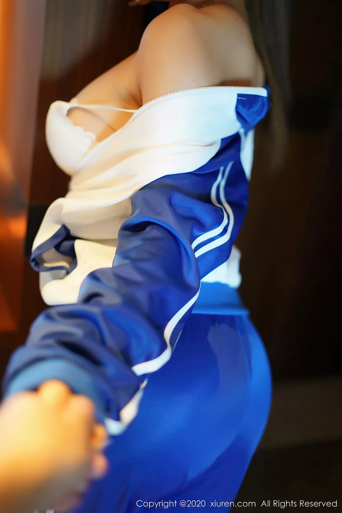 秀人集.com_[XiuRen秀人网]No.2586_嫩模柴婉艺Averie清纯校服主题蓝白运动校服半脱撩人诱惑写真48P