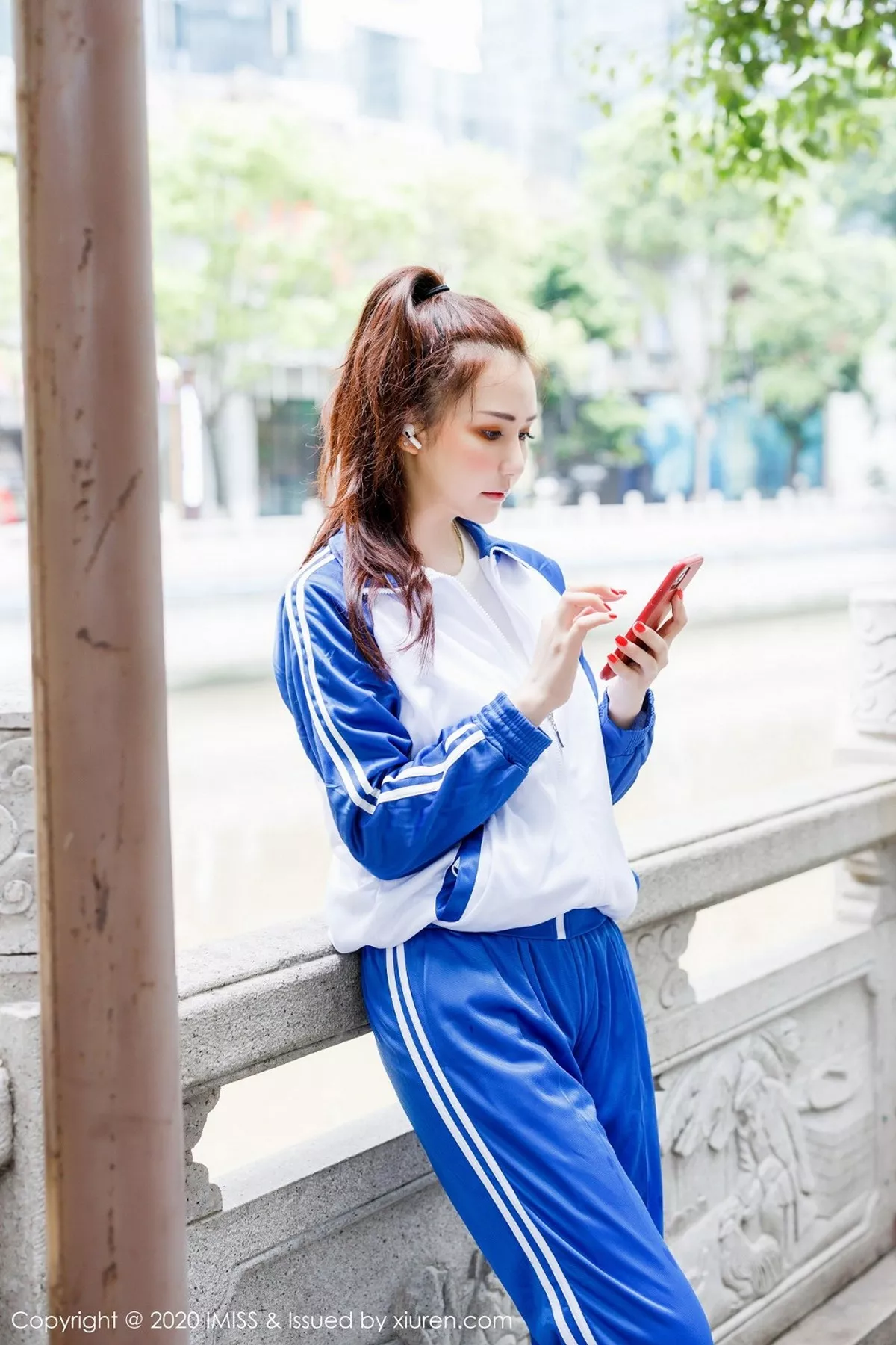 秀人集.com_[IMISS爱蜜社]Vol.496_嫩模Evon私房黑色情趣内衣丁字裤秀魔鬼身材火辣诱惑写真65P