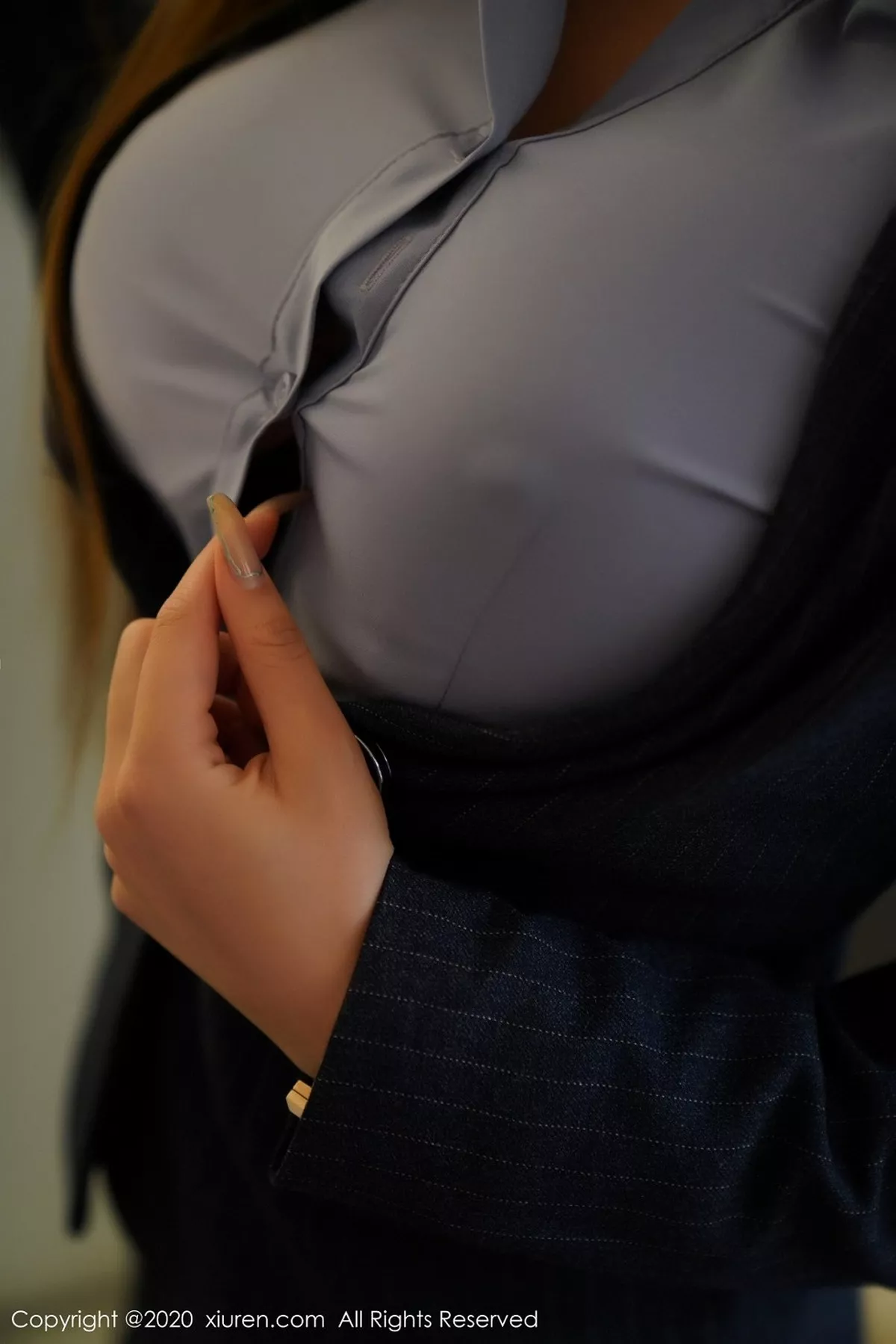 秀人集.com_[XiuRen秀人网]No.2511_嫩模萌汉药baby性感职业制服主题半脱黑丝裤袜露翘臀诱惑写真80P