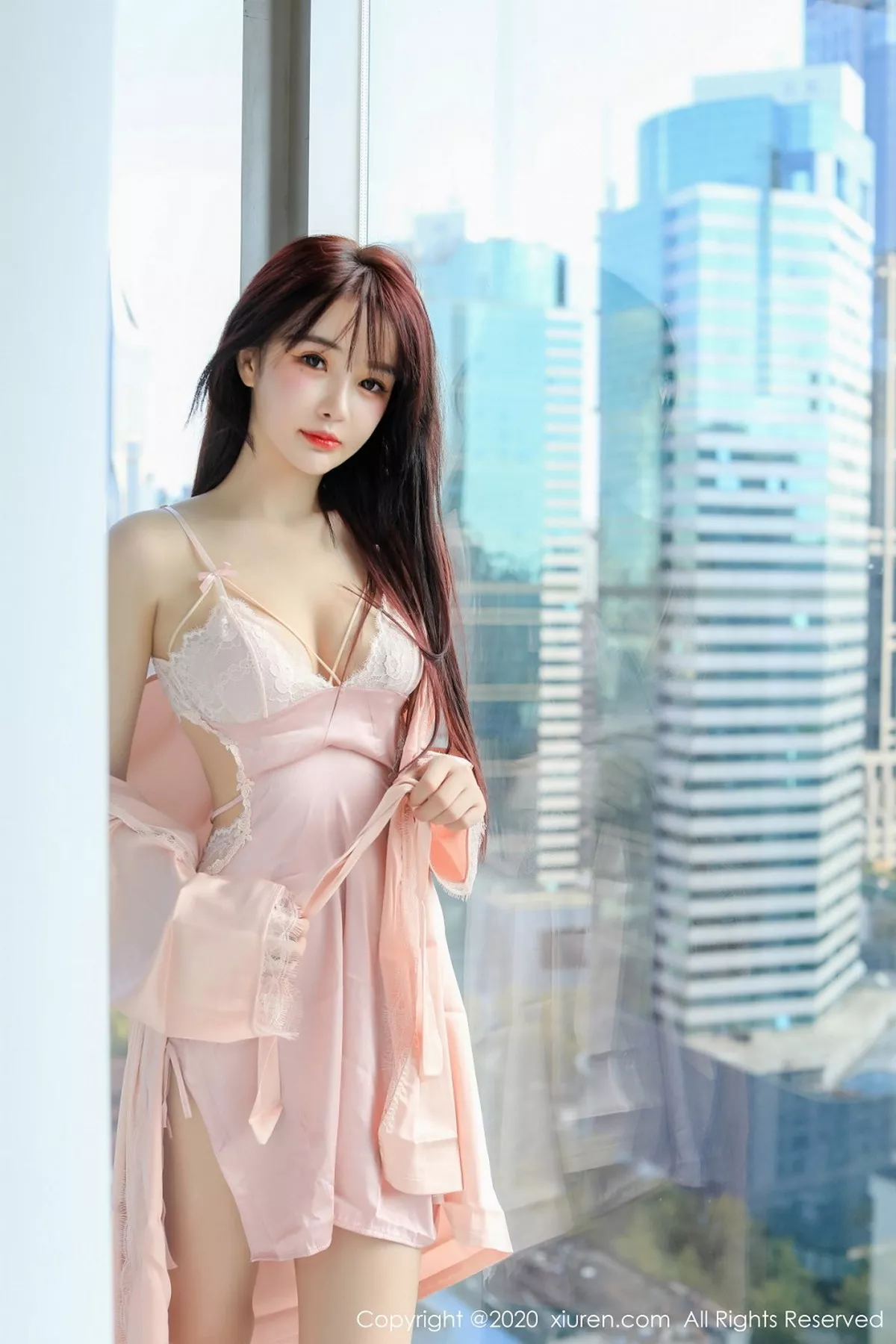 秀人集.com_[XiuRen秀人网]No.2666_嫩模南初妹妹私房粉色吊带蕾丝睡衣秀完美身材雪白娇嫩诱惑写真44P