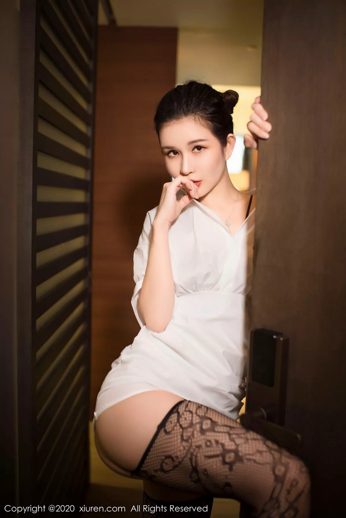 秀人集.com_[XiuRen秀人网]No.2684_女神张雨萌私房浴缸性感真空白色衬衫湿身秀惹火身材诱惑写真46P