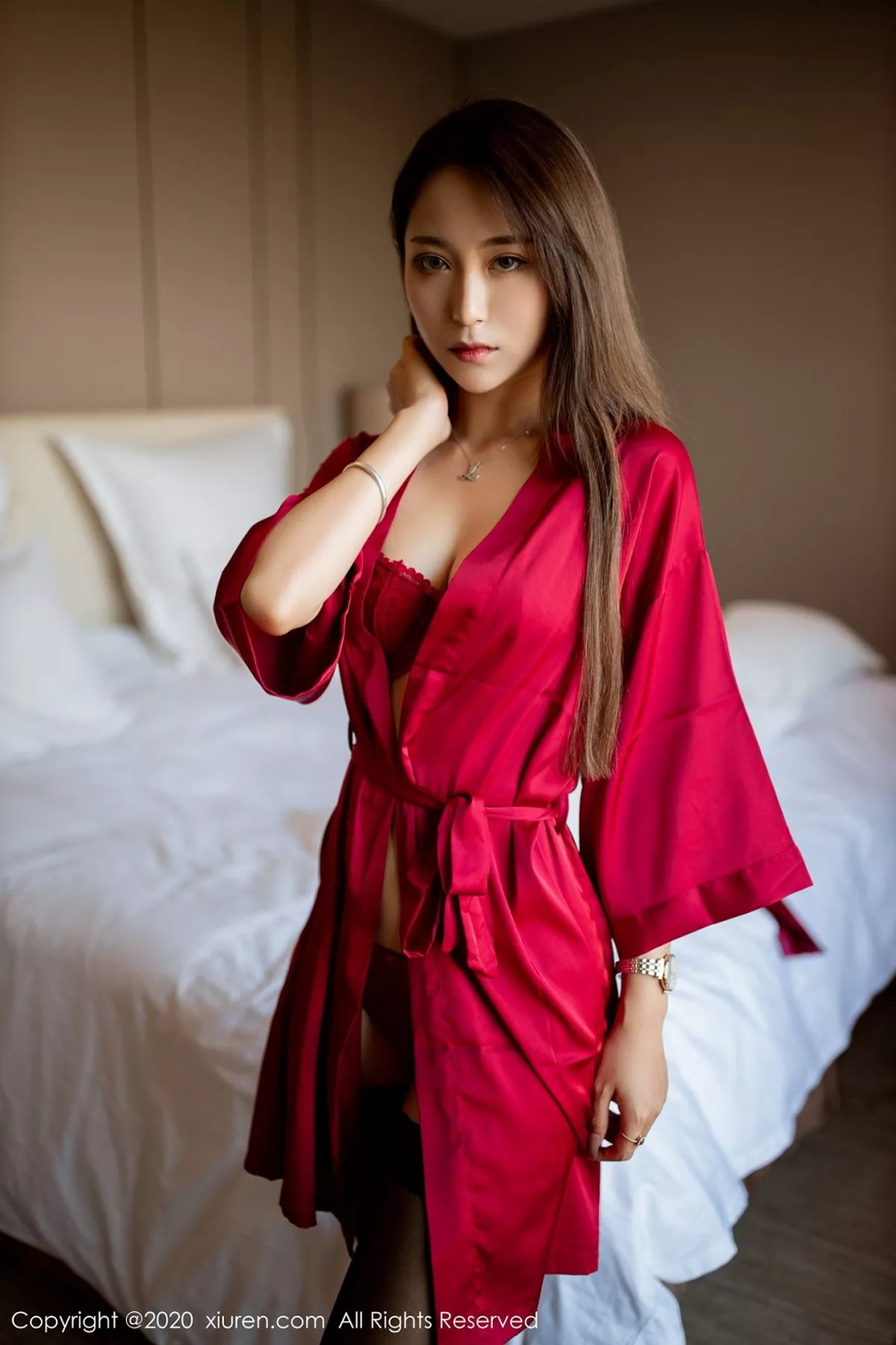 秀人集.com_[XiuRen秀人网]No.2691_模特周慕汐baby私房猩红睡衣露性感内衣配黑丝袜极致魅惑写真58P