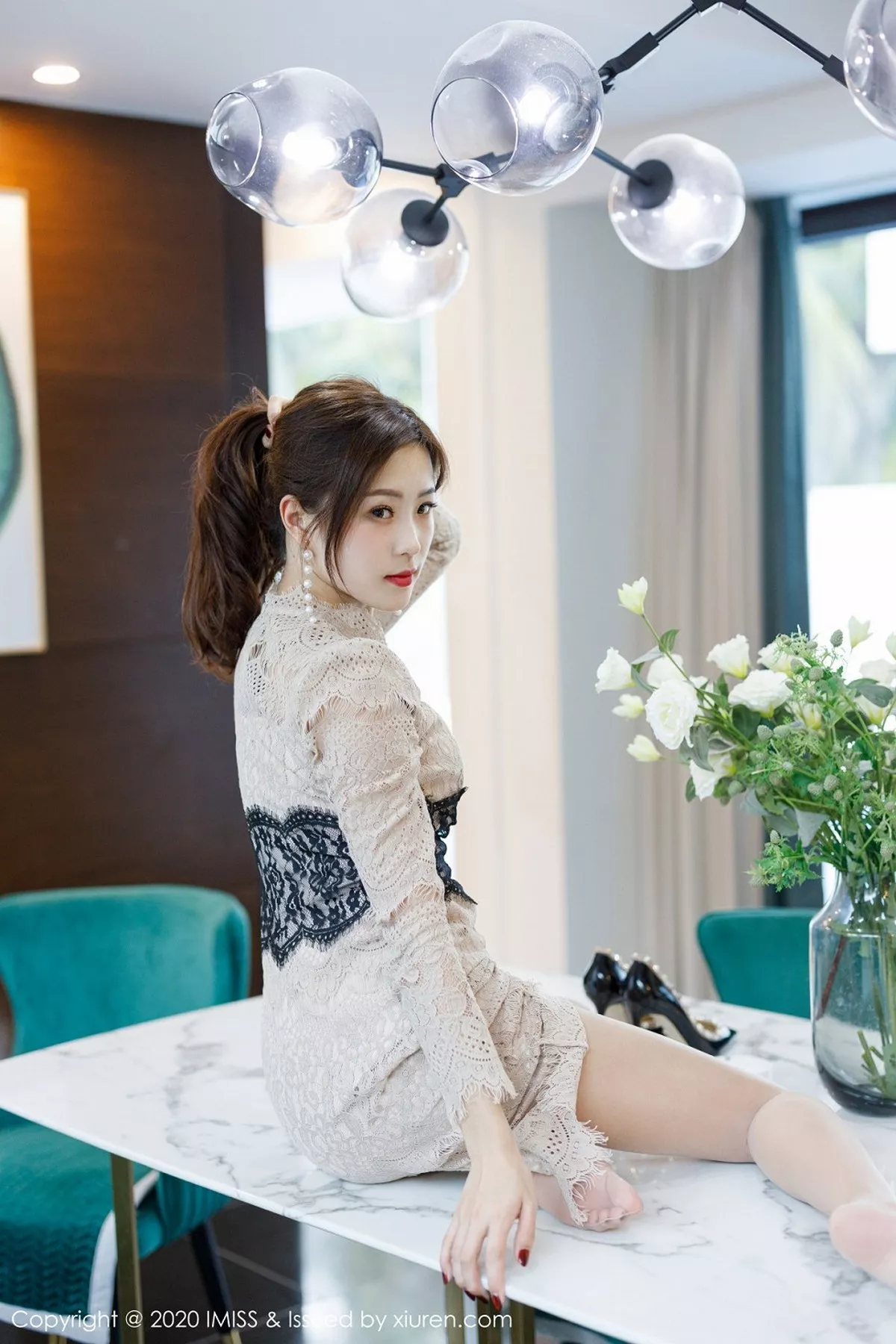 秀人集.com_[IMISS爱蜜社]Vol.517_模特杨紫嫣Cynthia私房脱典雅礼裙露性感内衣迷人诱惑写真43P