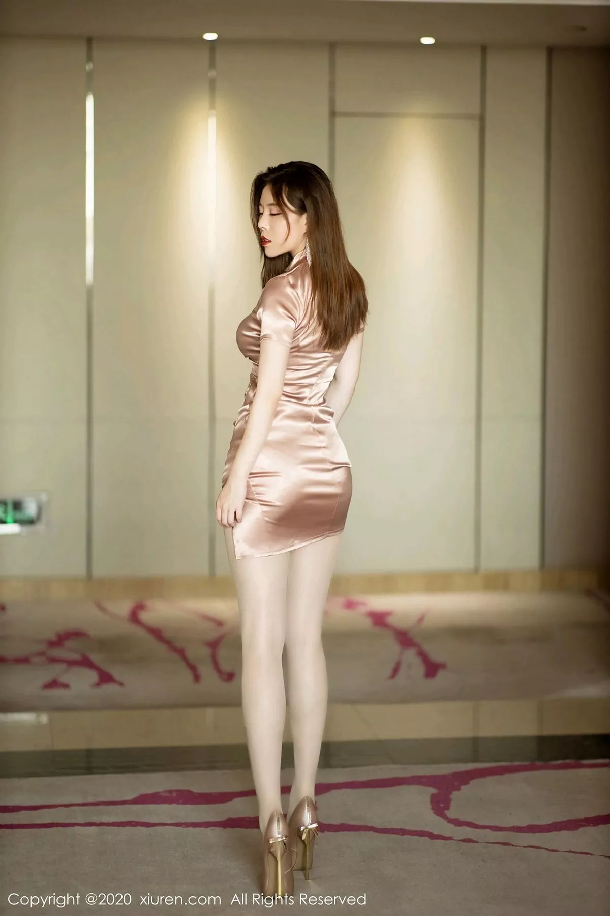 秀人集.com_[XiuRen秀人网]No.2714_嫩模白茹雪Abby私房脱香槟色礼裙露性感内衣超薄肉丝裤袜诱惑写真51P