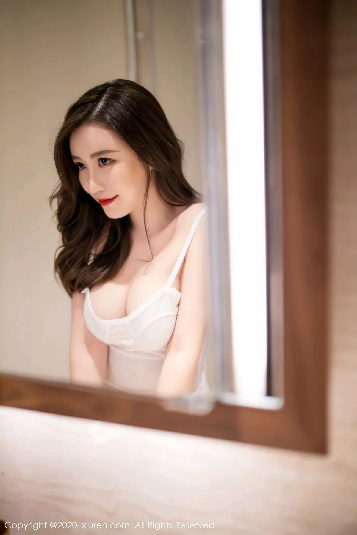 秀人集.com_[XiuRen秀人网]No.2717_女神绯月樱-Cherry浴室白色吊带半脱露开档肉丝裤袜湿身诱惑写真87P